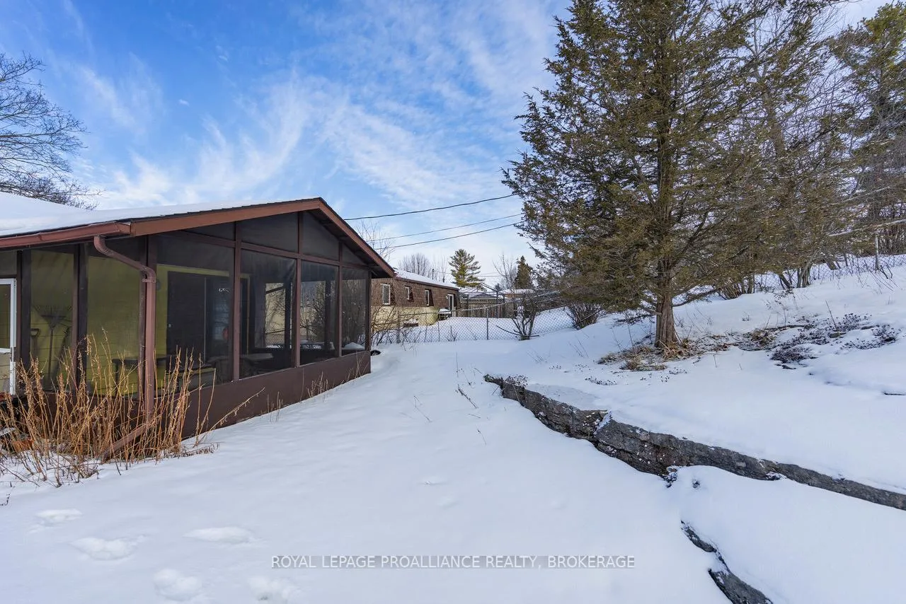 Photo 33 of 796 Hillside Drive, Kingston, South of Taylor-Kidd Blvd — HOMEH