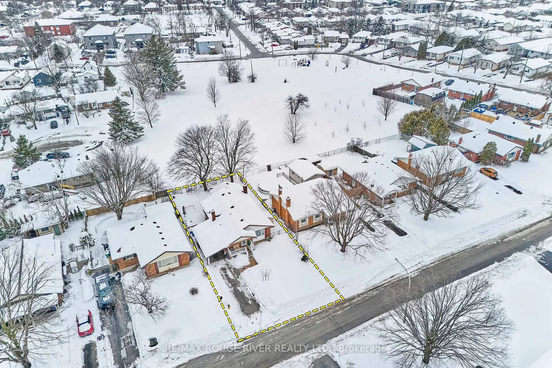 Photo 3 of 550 Garside Drive, Peterborough, Ashburnham Ward 4 — HOMEH