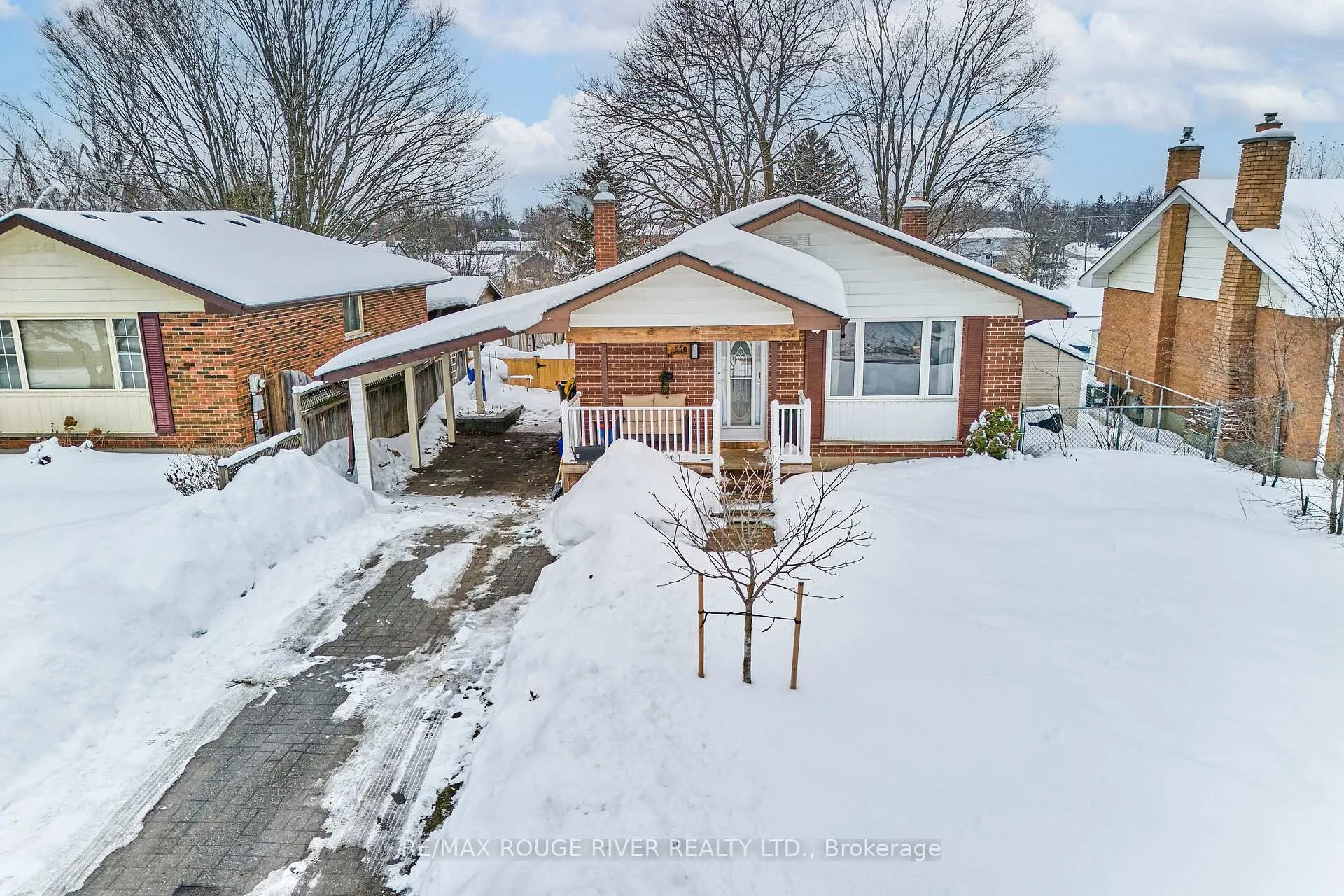 Photo 4 of 550 Garside Drive, Peterborough, Ashburnham Ward 4 — HOMEH