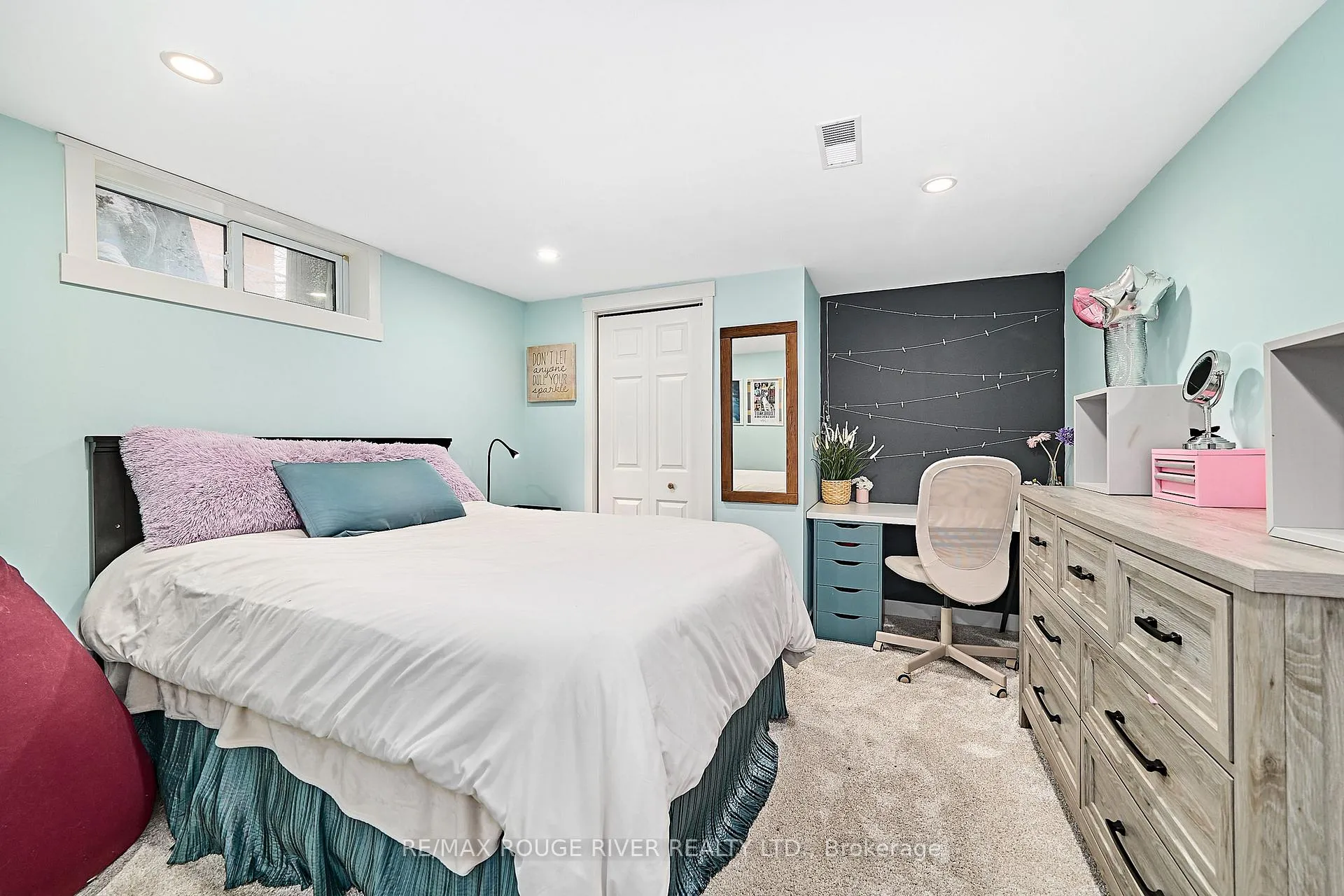 Photo 42 of 550 Garside Drive, Peterborough, Ashburnham Ward 4 — HOMEH