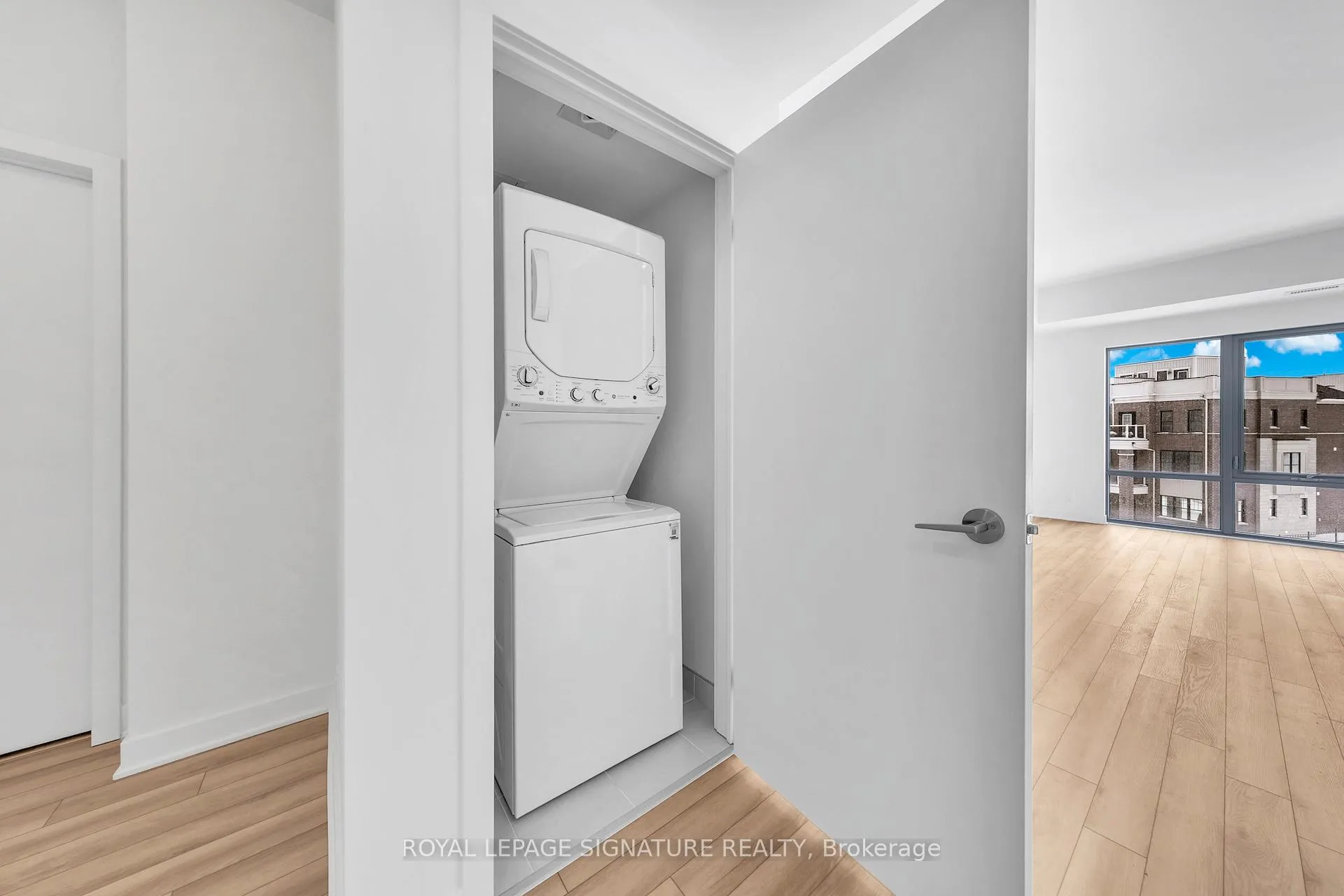Photo 9 of Unit 312, 51 Clarington Boulevard, Clarington, Bowmanville — HOMEH