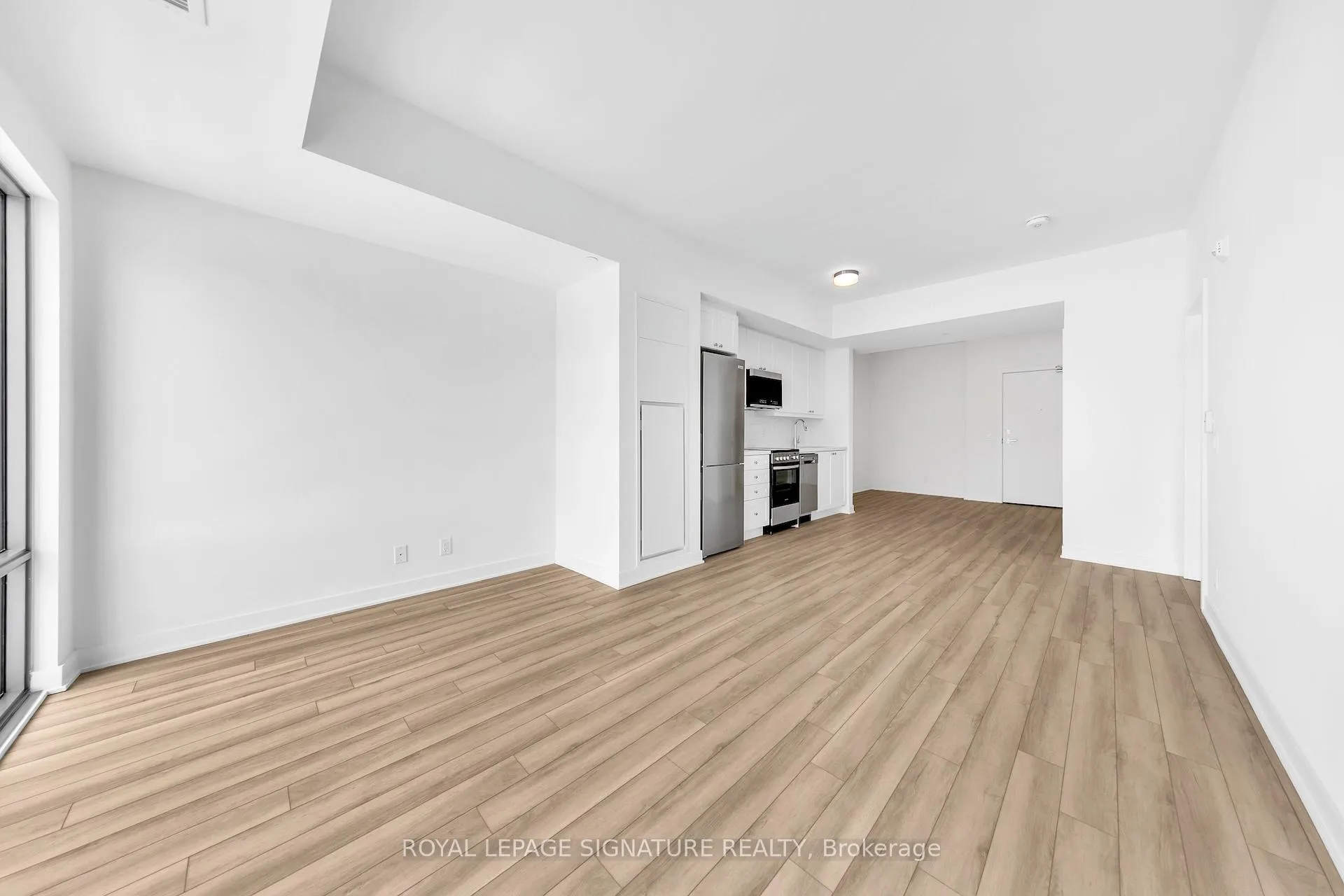 Photo 16 of Unit 312, 51 Clarington Boulevard, Clarington, Bowmanville — HOMEH