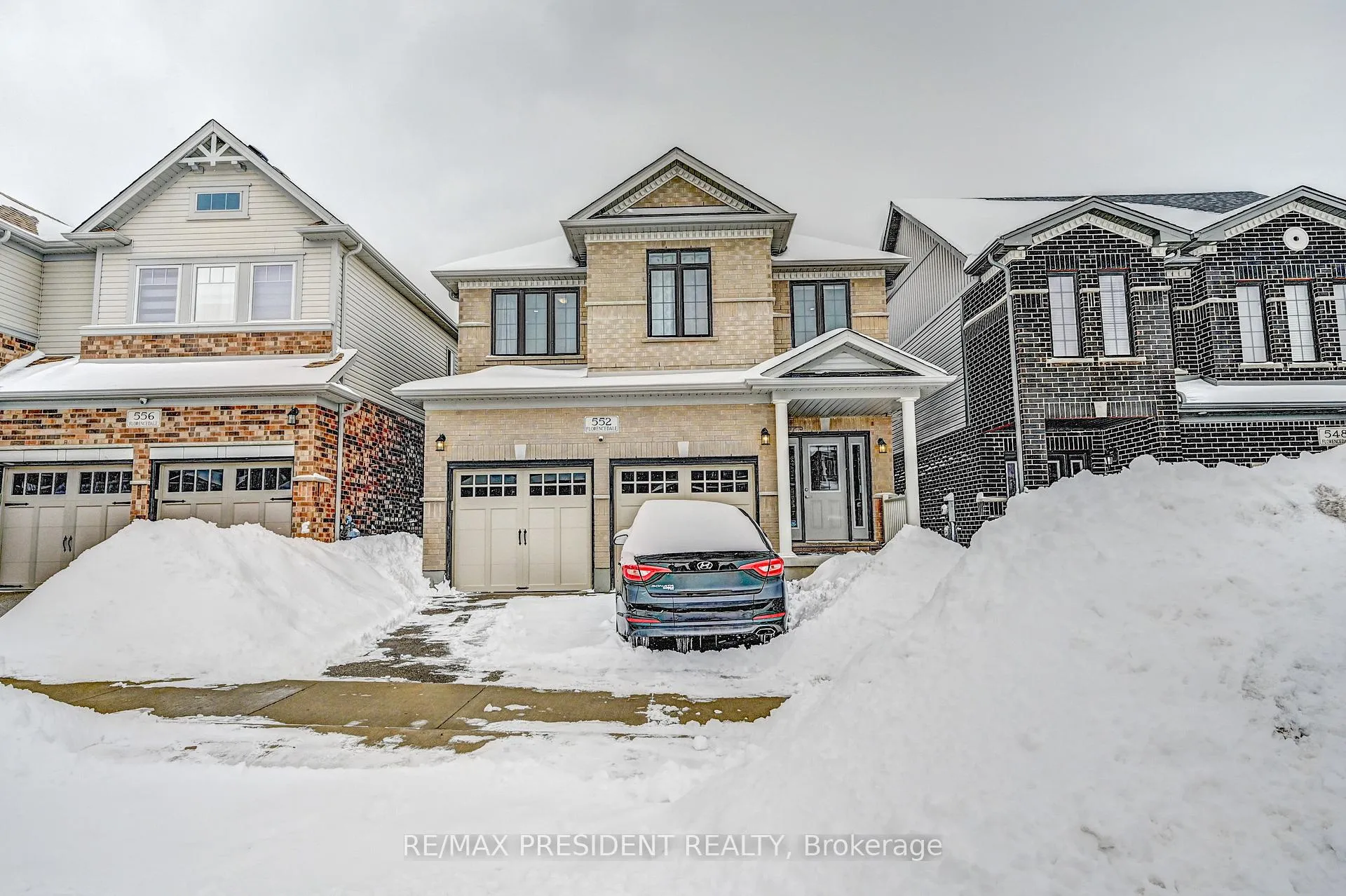 Front of 552 florencedale Crescent