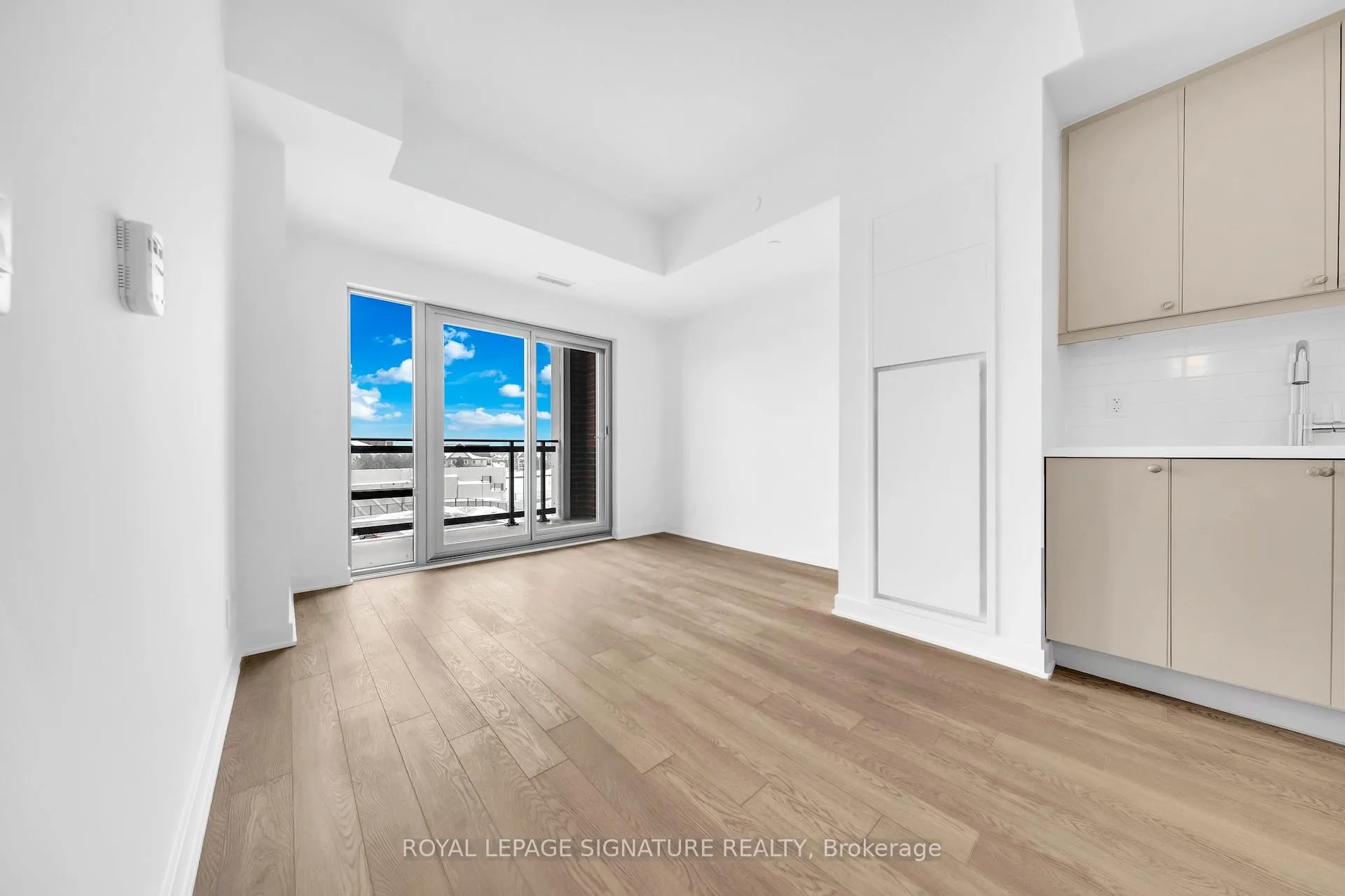 Photo 2 of Unit 325, 51 Clarington Boulevard, Clarington, Bowmanville — HOMEH