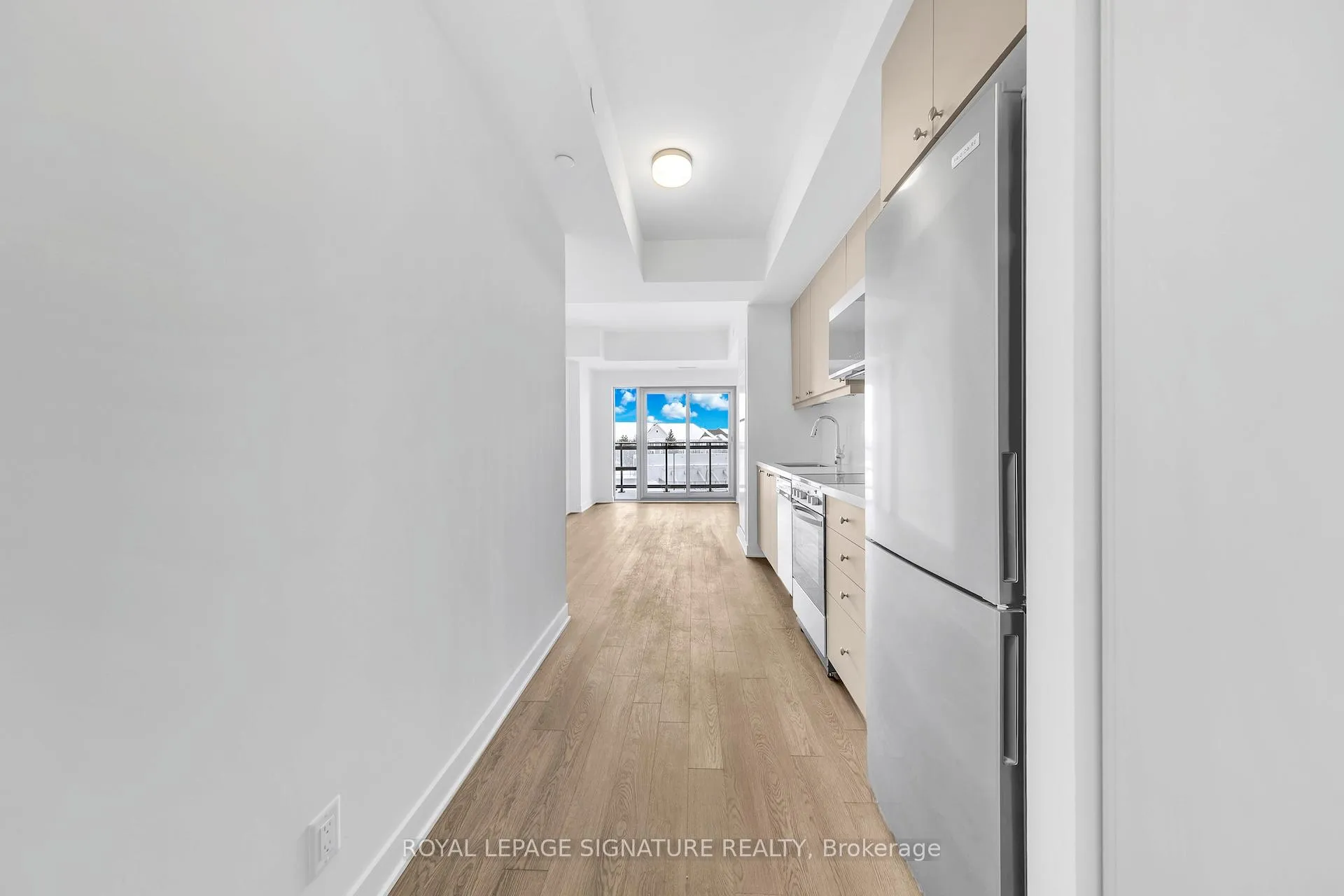 Photo 4 of Unit 325, 51 Clarington Boulevard, Clarington, Bowmanville — HOMEH