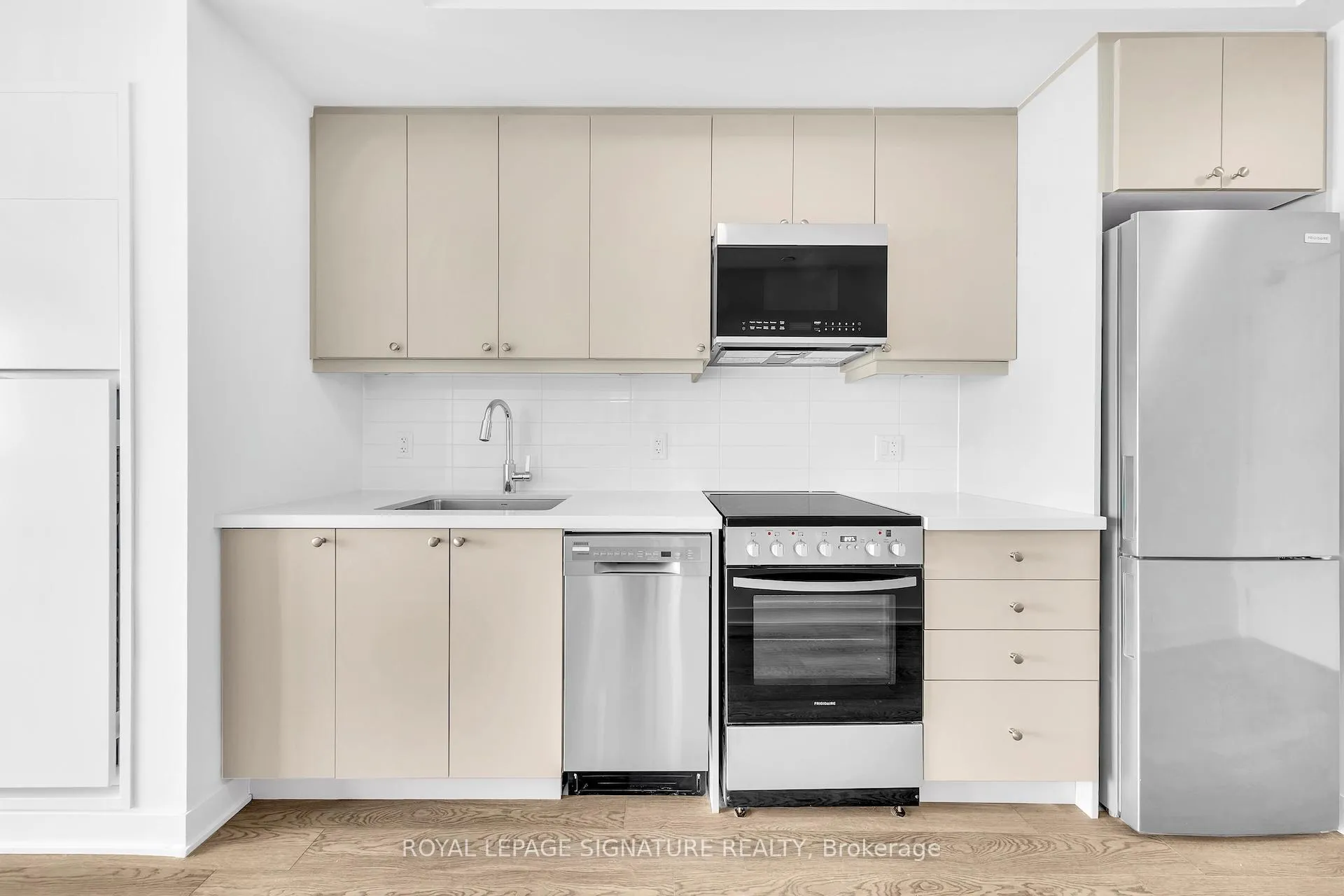 Photo 5 of Unit 325, 51 Clarington Boulevard, Clarington, Bowmanville — HOMEH