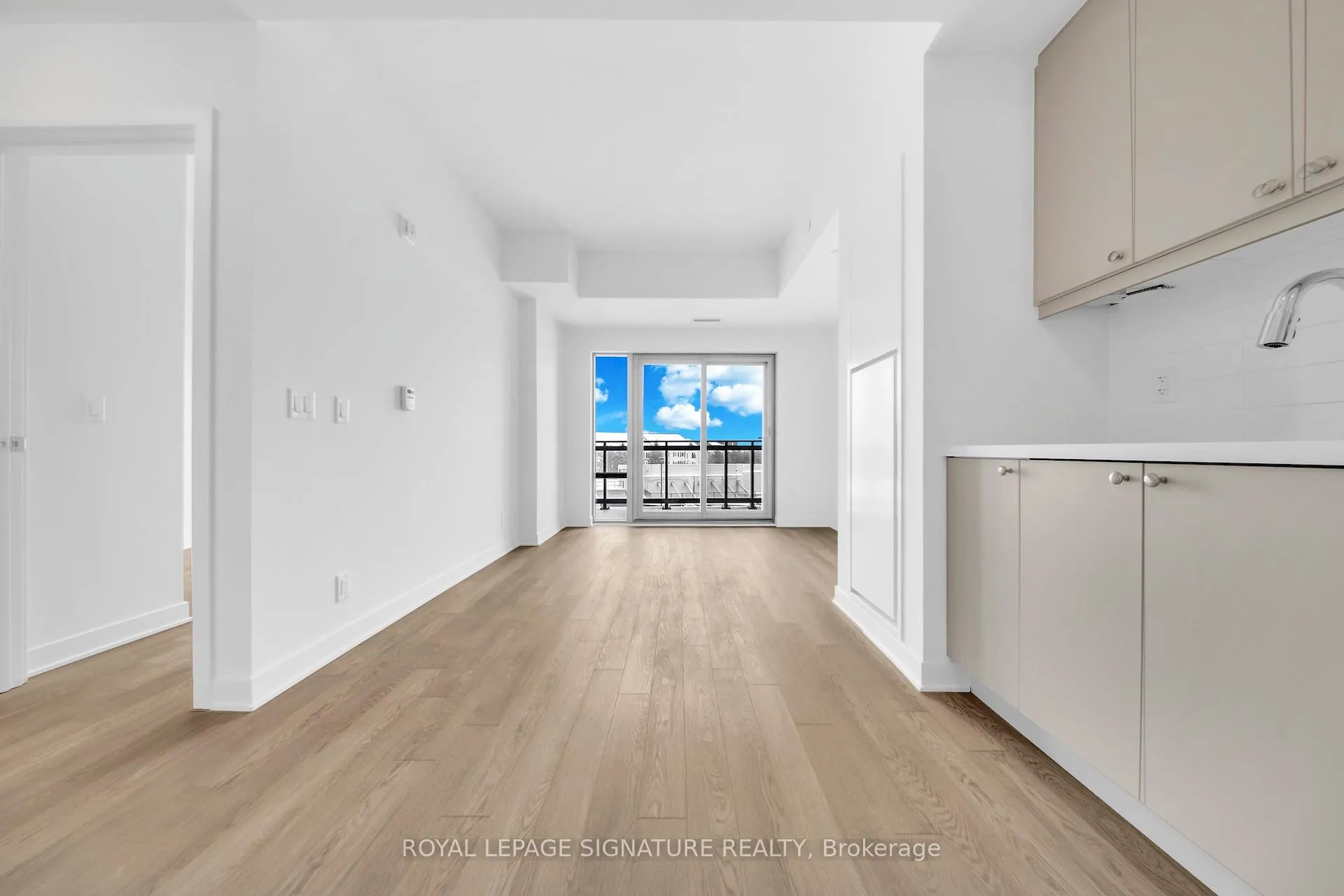 Photo 11 of Unit 325, 51 Clarington Boulevard, Clarington, Bowmanville — HOMEH