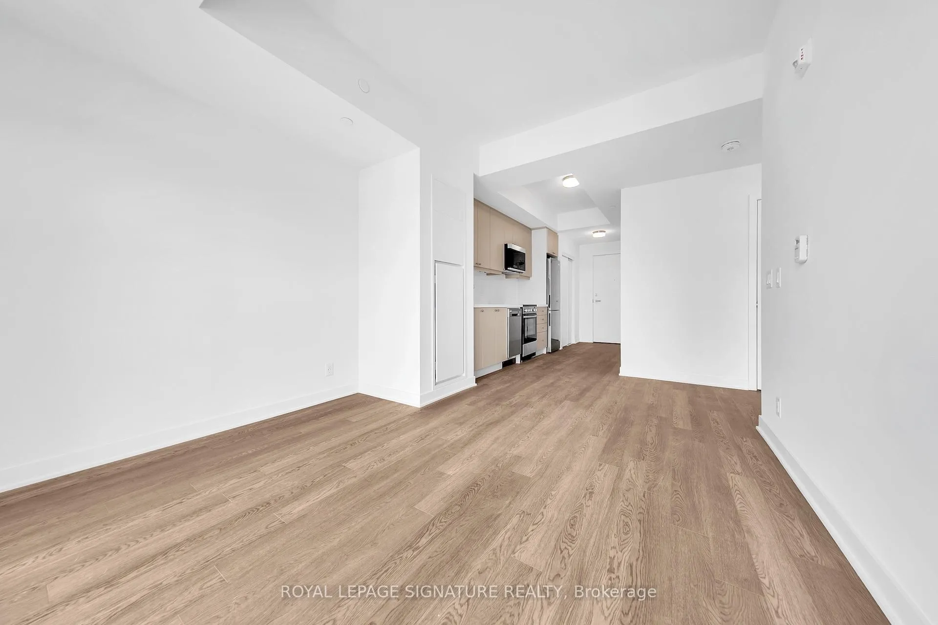 Photo 13 of Unit 325, 51 Clarington Boulevard, Clarington, Bowmanville — HOMEH