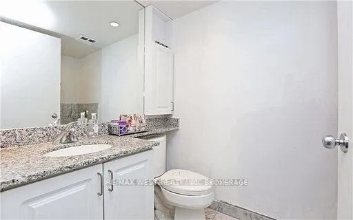 Photo 15 of Unit 2012, 8 Park Road, Toronto, Rosedale-Moore Park — HOMEH