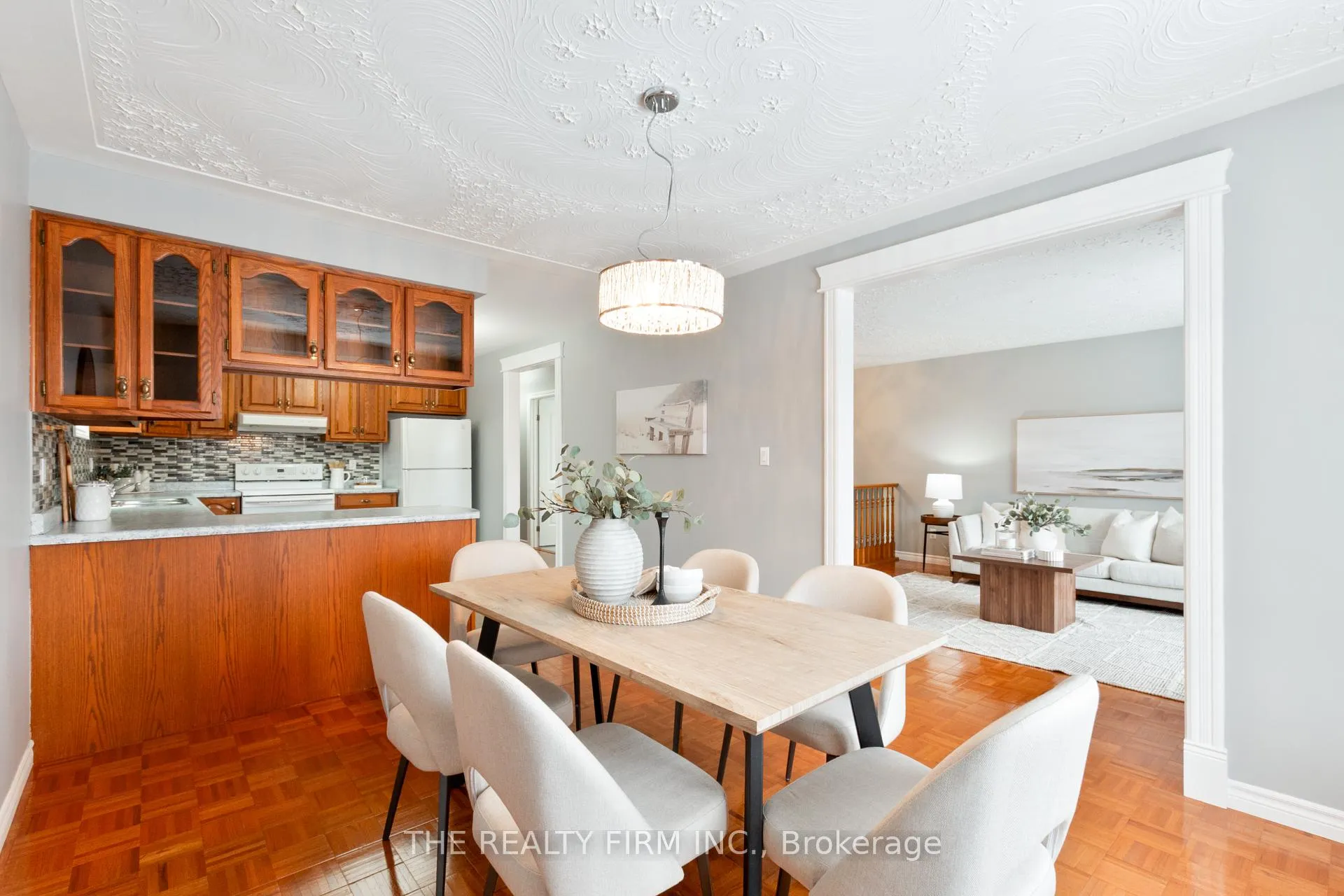 Photo 10 of 10 Westgate Avenue, Strathroy-Caradoc, SW — HOMEH