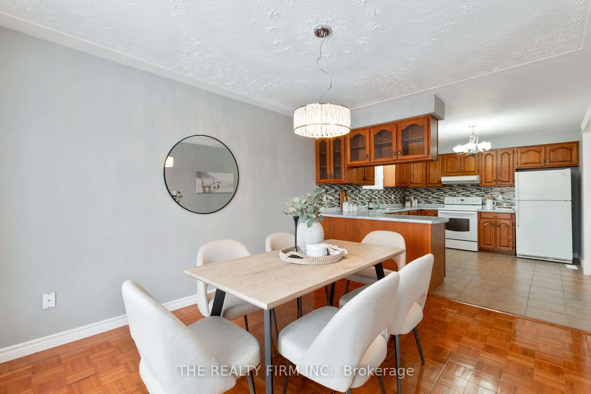 Photo 11 of 10 Westgate Avenue, Strathroy-Caradoc, SW — HOMEH