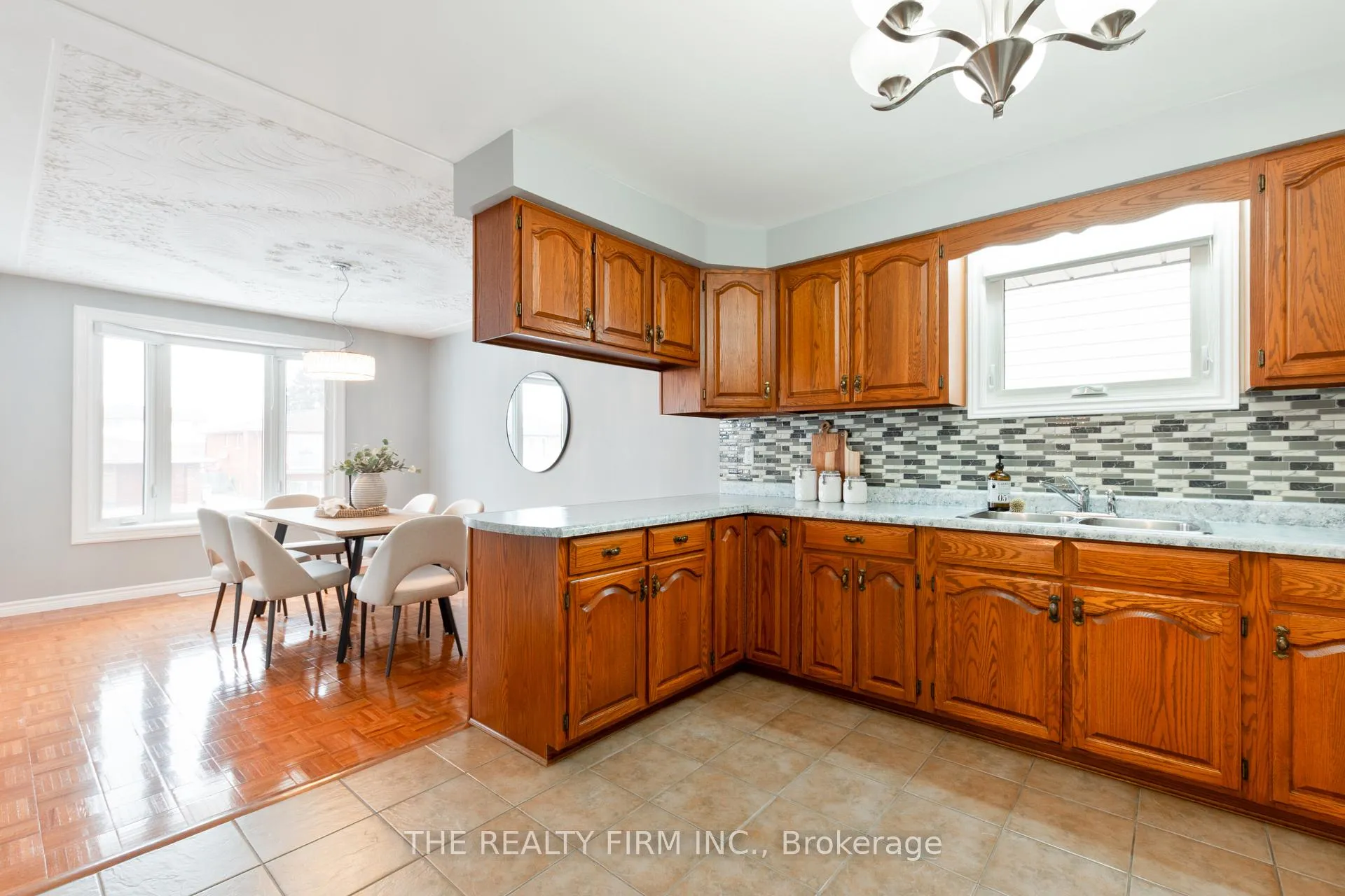 Photo 12 of 10 Westgate Avenue, Strathroy-Caradoc, SW — HOMEH