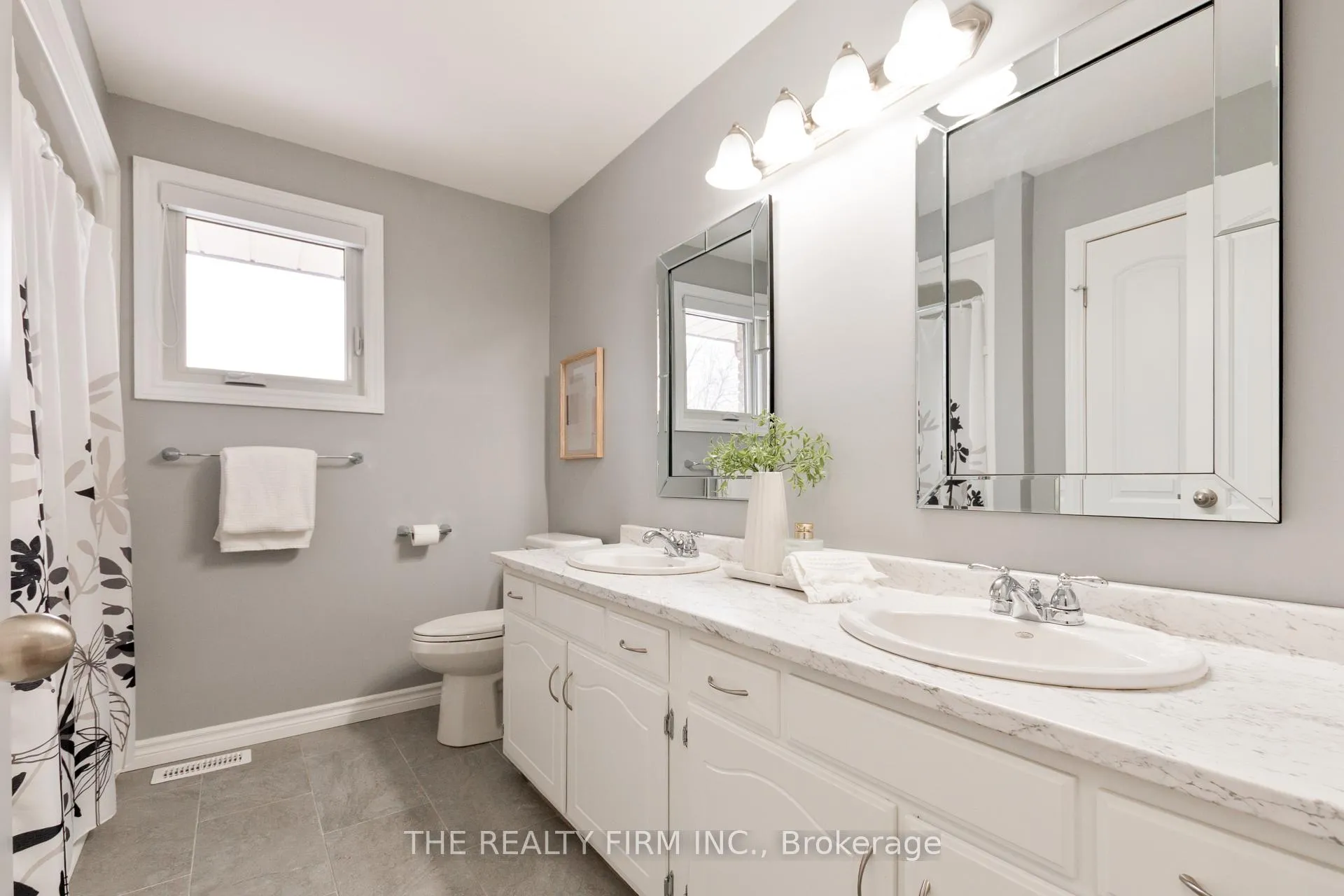 Photo 16 of 10 Westgate Avenue, Strathroy-Caradoc, SW — HOMEH
