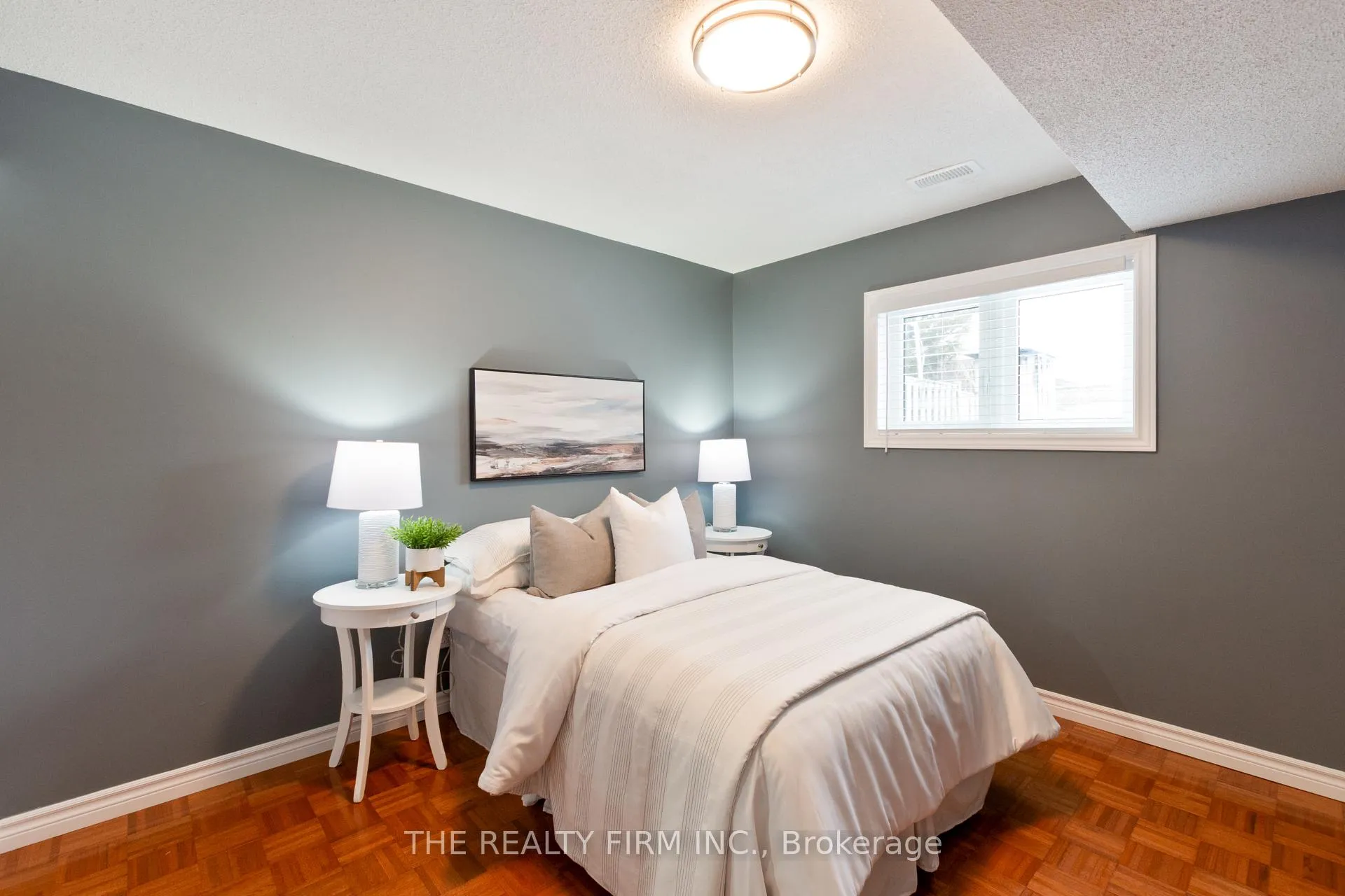 Photo 34 of 10 Westgate Avenue, Strathroy-Caradoc, SW — HOMEH