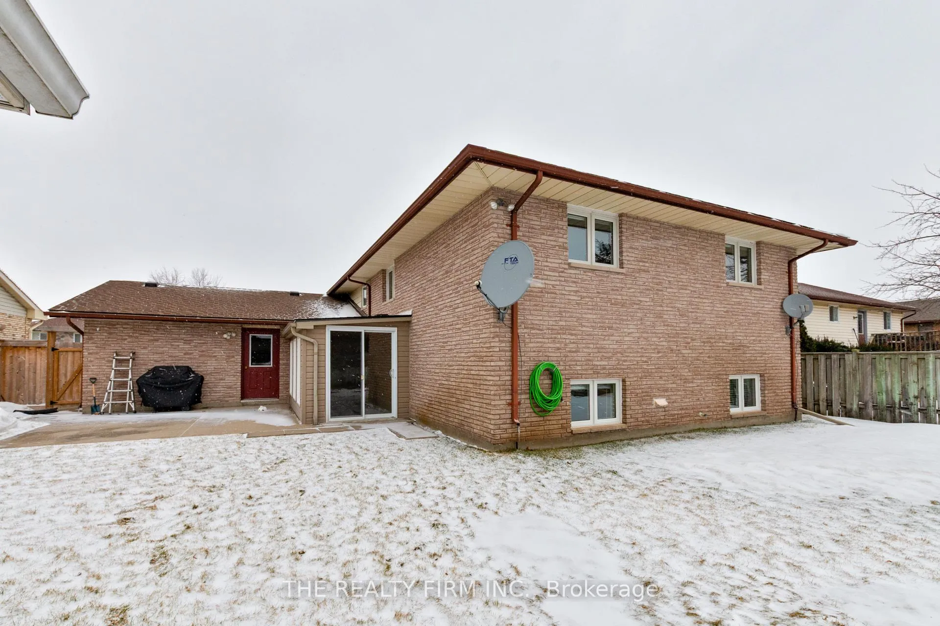Photo 39 of 10 Westgate Avenue, Strathroy-Caradoc, SW — HOMEH