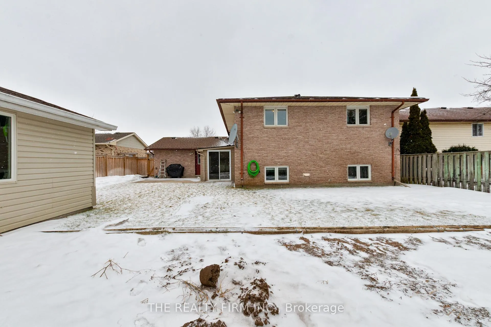 Photo 40 of 10 Westgate Avenue, Strathroy-Caradoc, SW — HOMEH