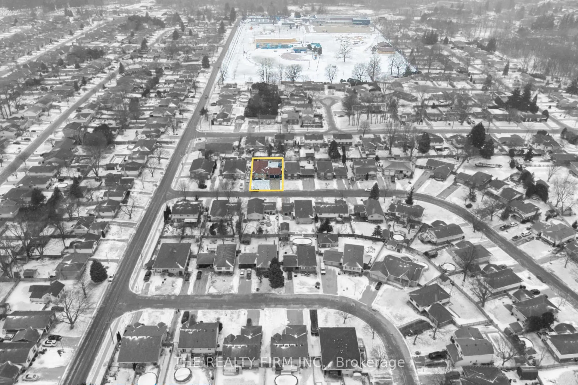 Photo 44 of 10 Westgate Avenue, Strathroy-Caradoc, SW — HOMEH
