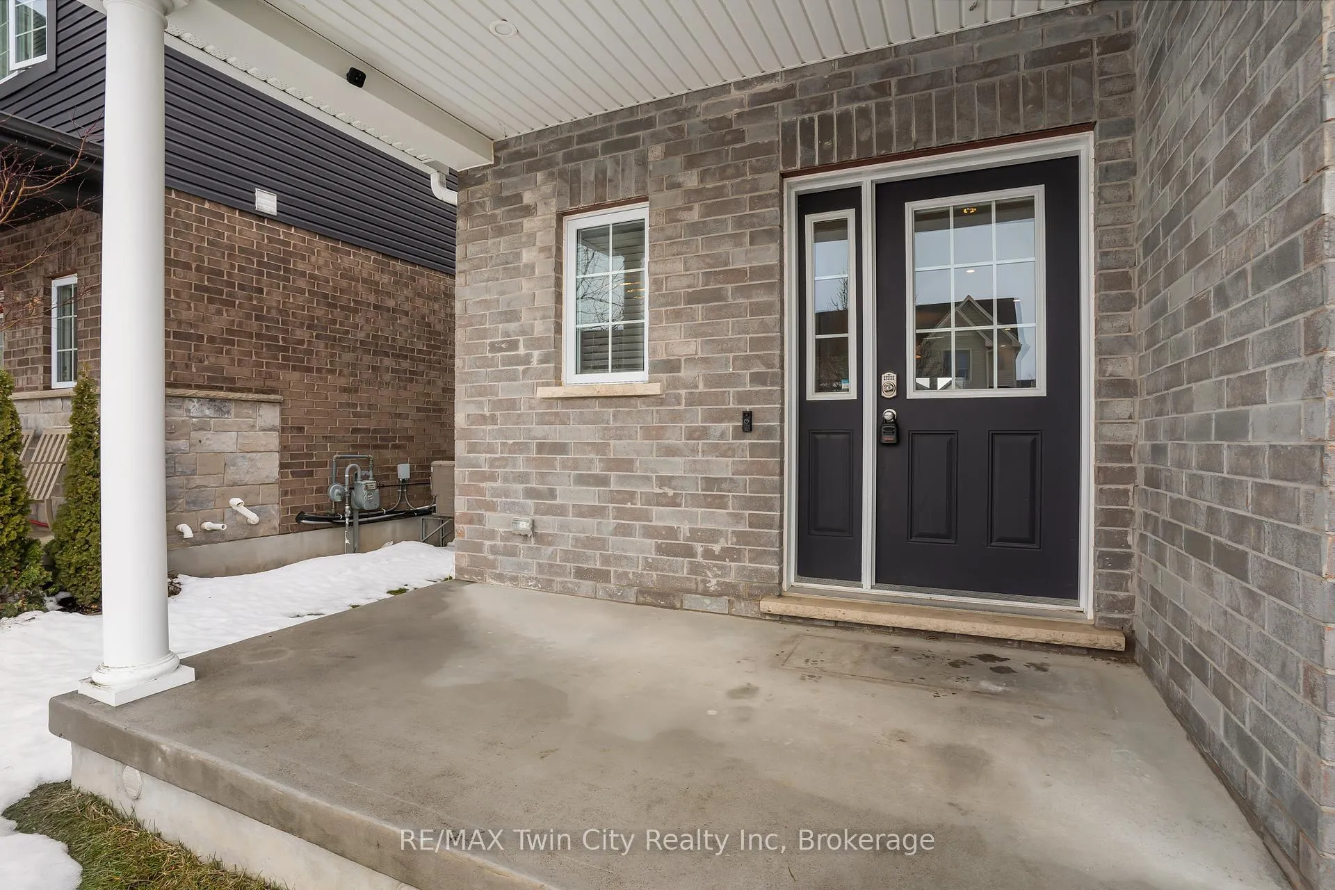 Photo 4 of 147 Brown Street, Stratford — HOMEH