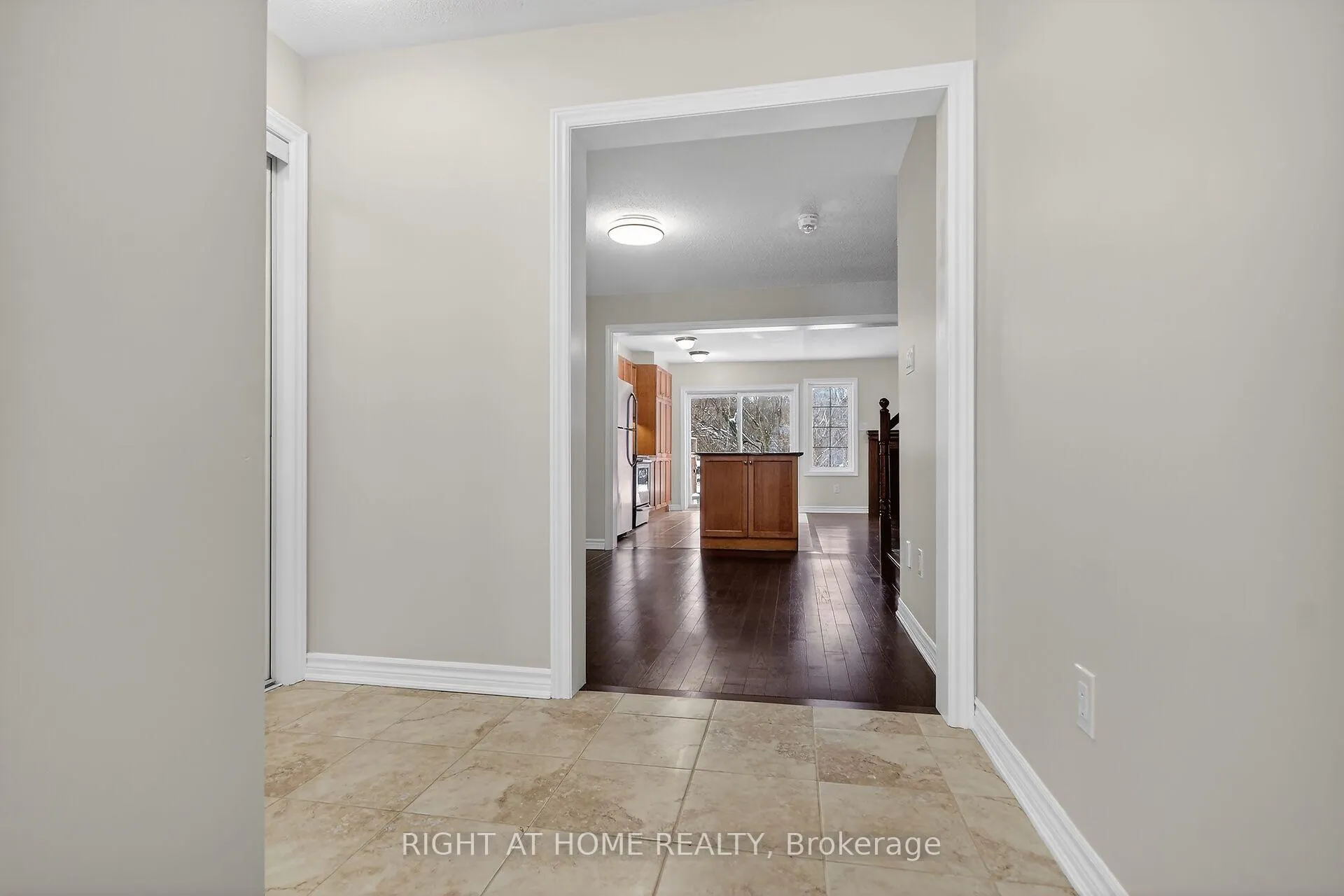 Photo 3 of 766 Mayfly Crescent, Ottawa, Barrhaven - Half Moon Bay — HOMEH