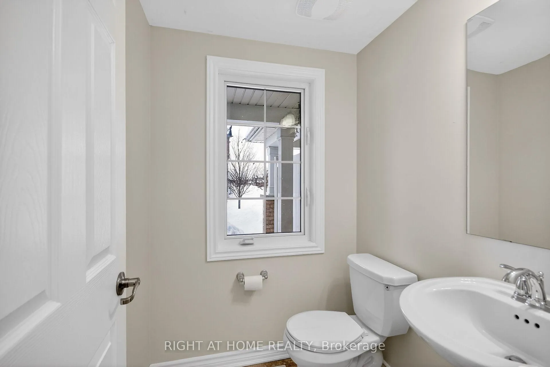 Photo 5 of 766 Mayfly Crescent, Ottawa, Barrhaven - Half Moon Bay — HOMEH