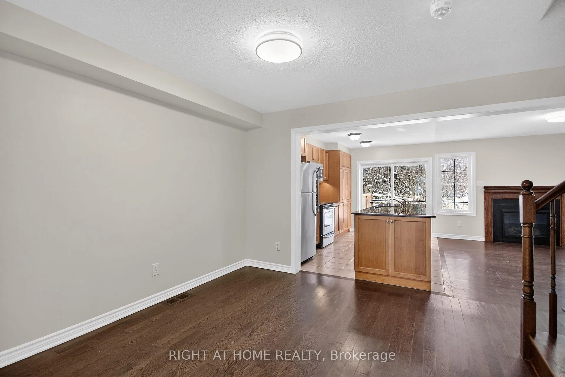 Photo 7 of 766 Mayfly Crescent, Ottawa, Barrhaven - Half Moon Bay — HOMEH