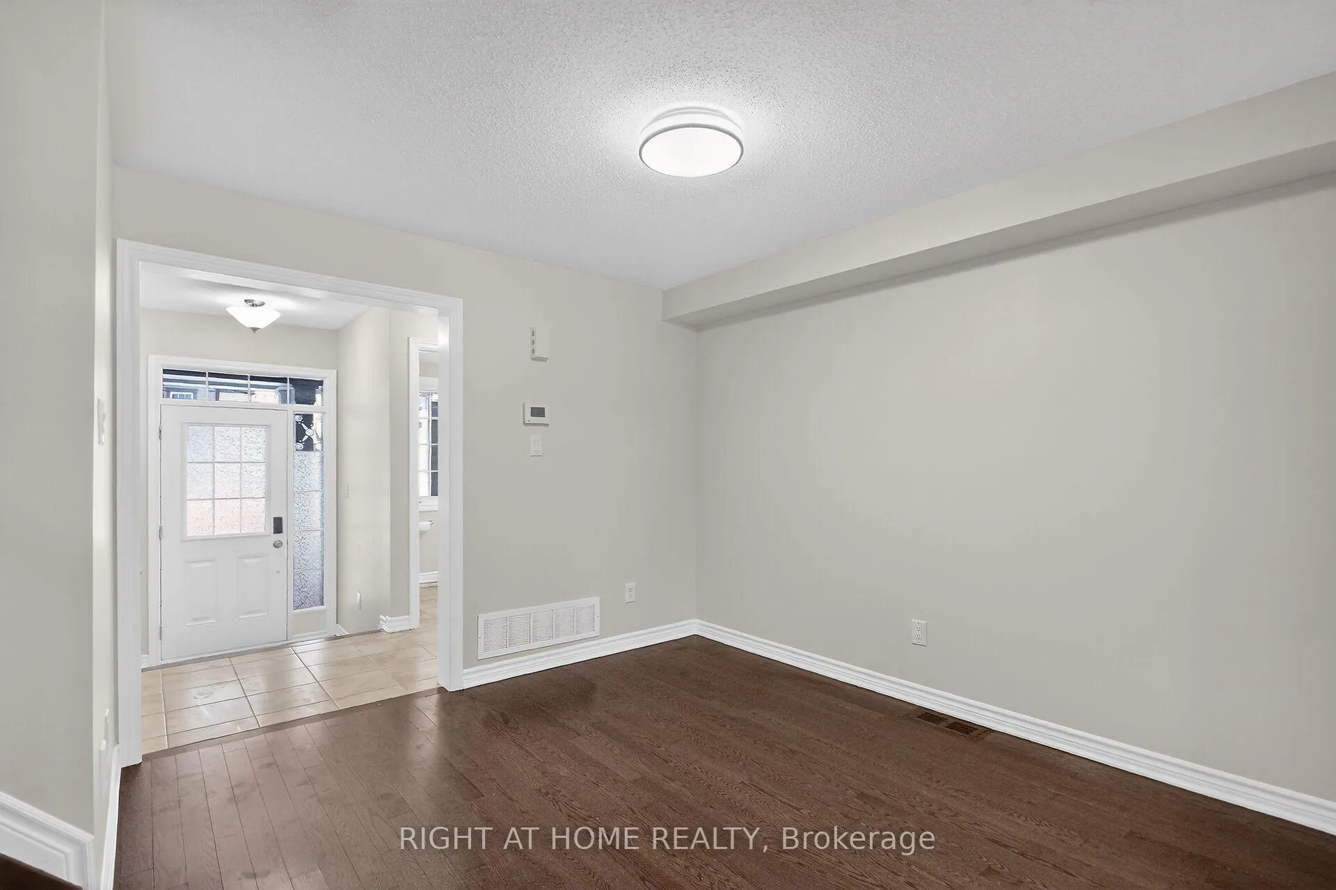 Photo 9 of 766 Mayfly Crescent, Ottawa, Barrhaven - Half Moon Bay — HOMEH