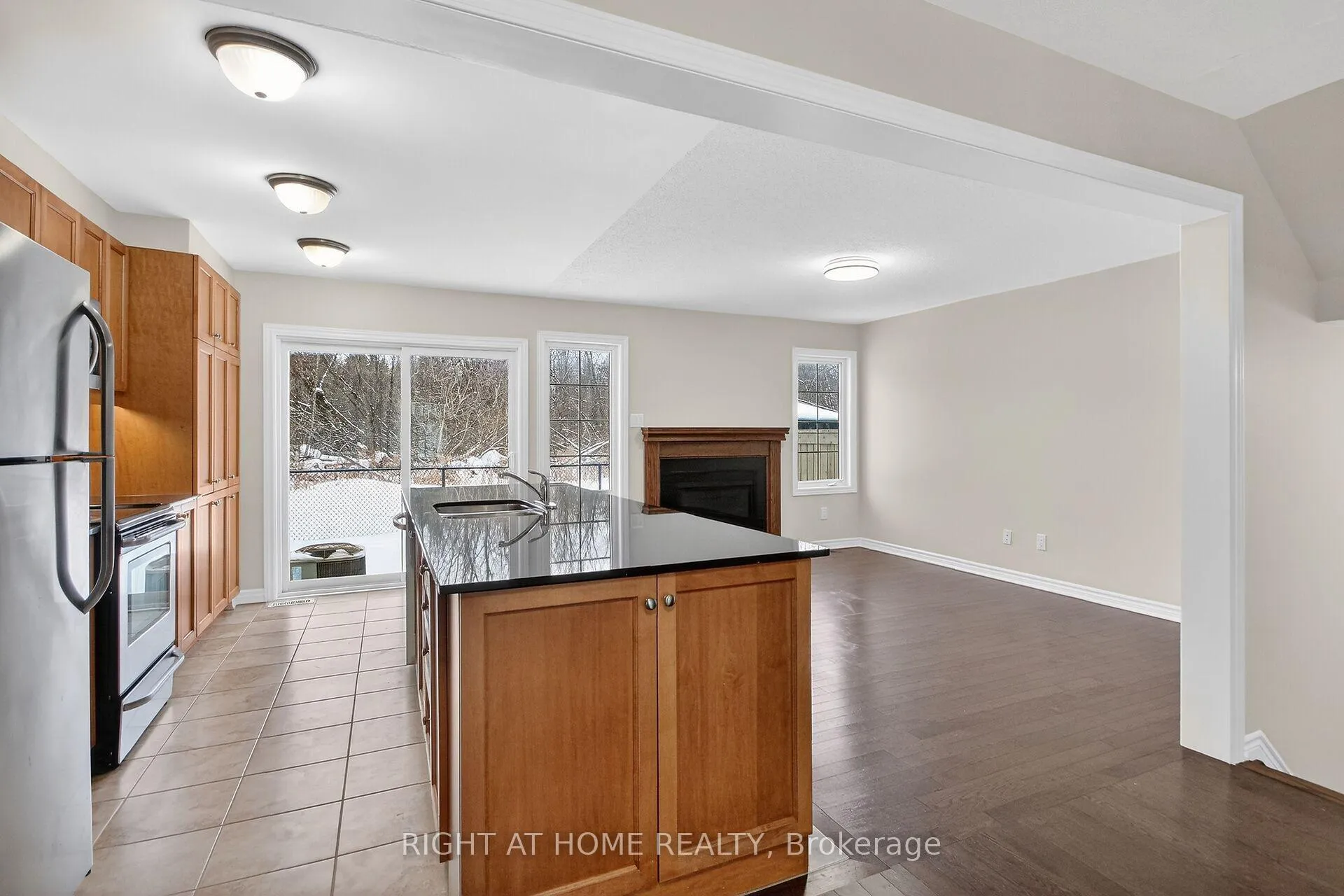 Photo 11 of 766 Mayfly Crescent, Ottawa, Barrhaven - Half Moon Bay — HOMEH