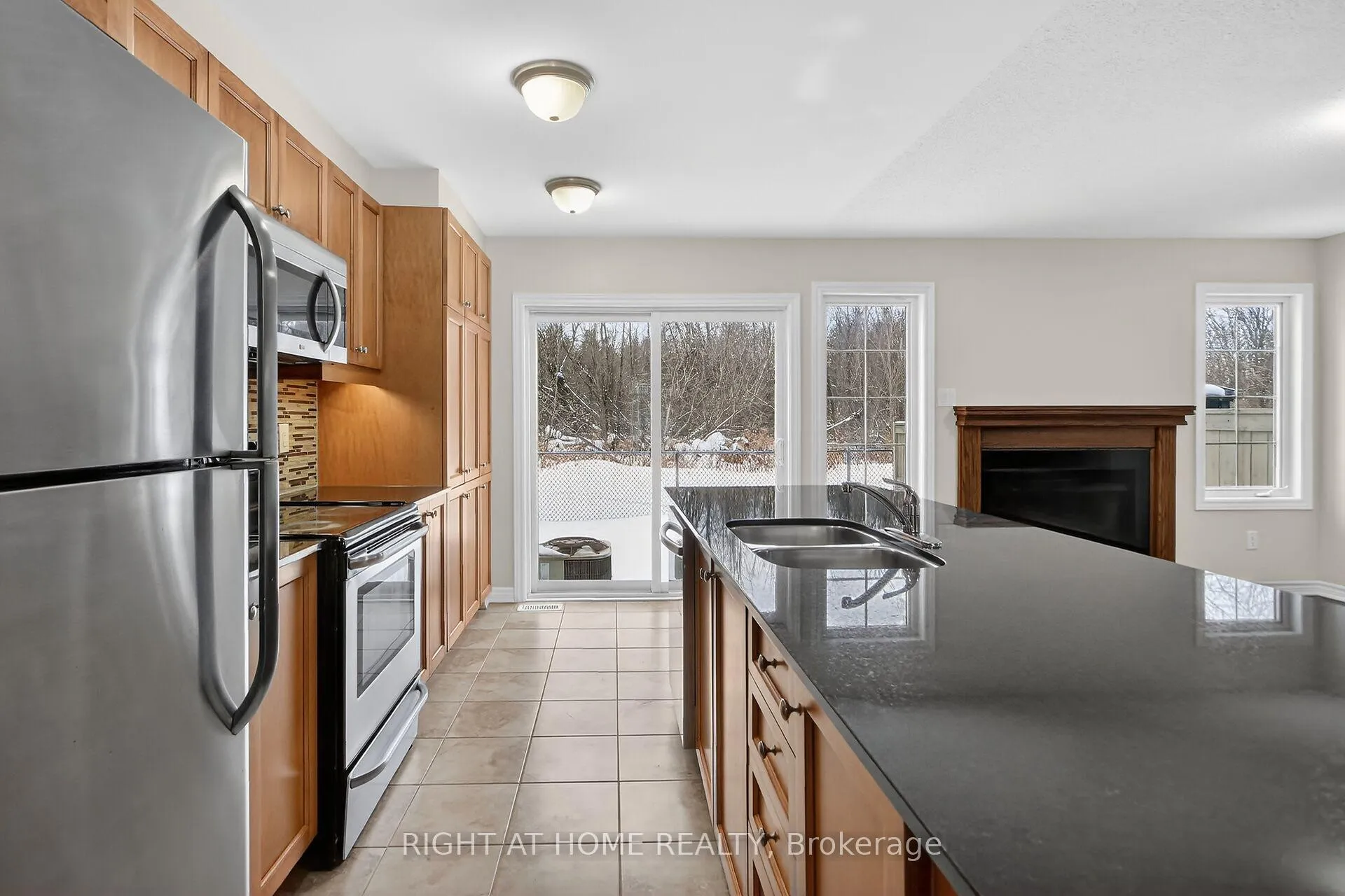 Photo 12 of 766 Mayfly Crescent, Ottawa, Barrhaven - Half Moon Bay — HOMEH