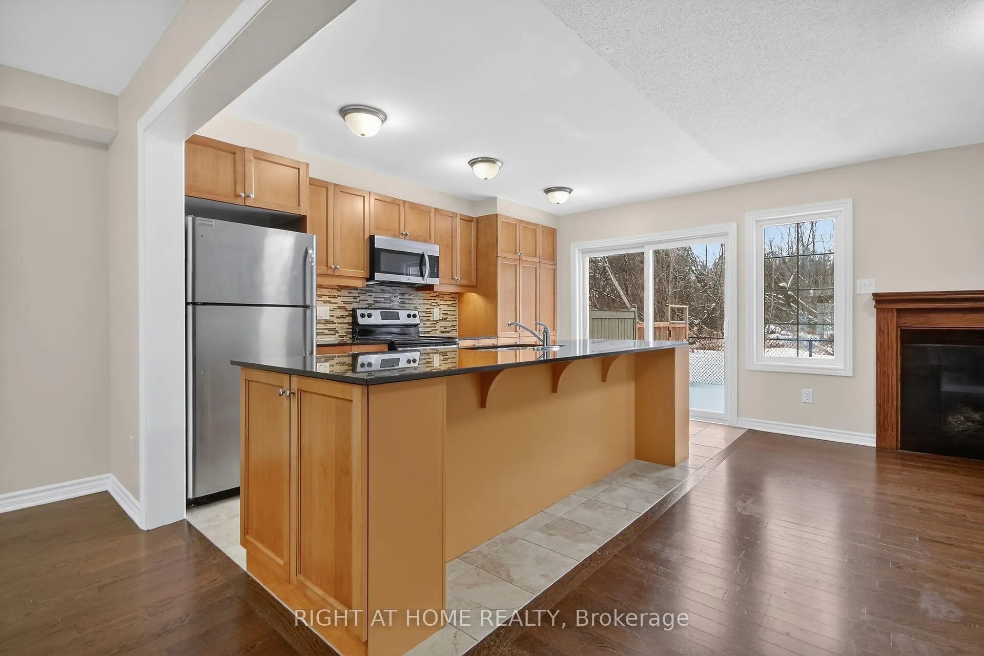 Photo 13 of 766 Mayfly Crescent, Ottawa, Barrhaven - Half Moon Bay — HOMEH