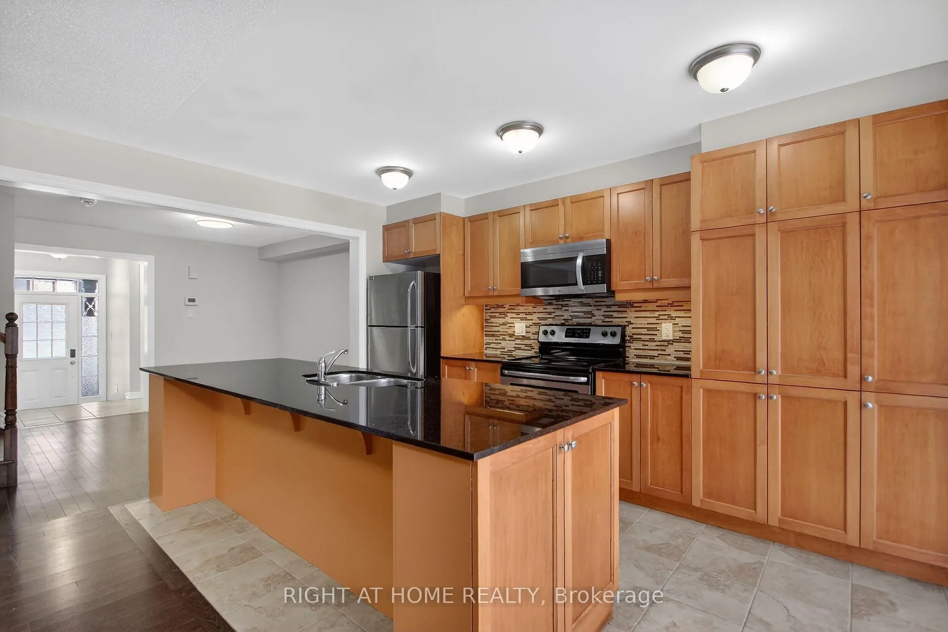 Photo 16 of 766 Mayfly Crescent, Ottawa, Barrhaven - Half Moon Bay — HOMEH