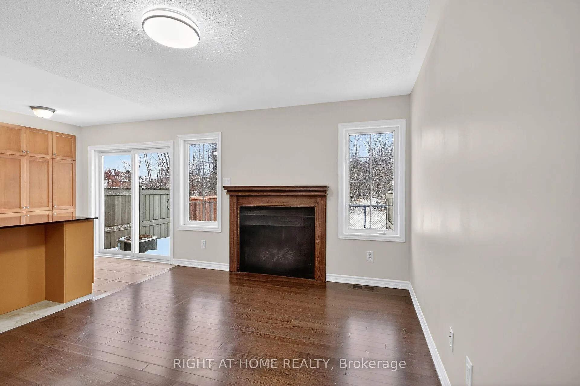 Photo 23 of 766 Mayfly Crescent, Ottawa, Barrhaven - Half Moon Bay — HOMEH
