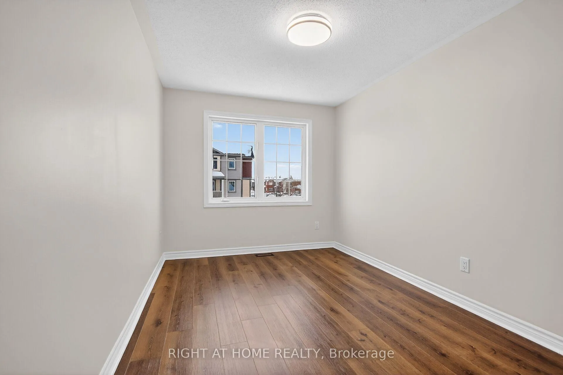 Photo 37 of 766 Mayfly Crescent, Ottawa, Barrhaven - Half Moon Bay — HOMEH