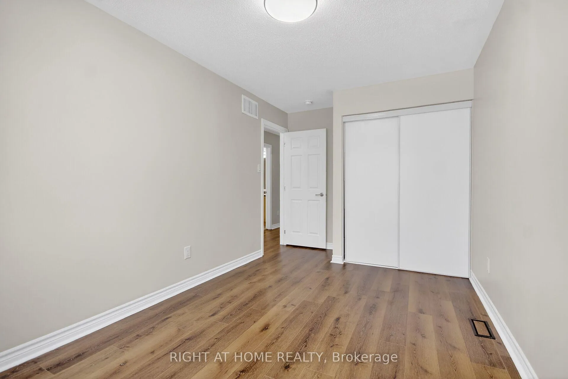 Photo 38 of 766 Mayfly Crescent, Ottawa, Barrhaven - Half Moon Bay — HOMEH