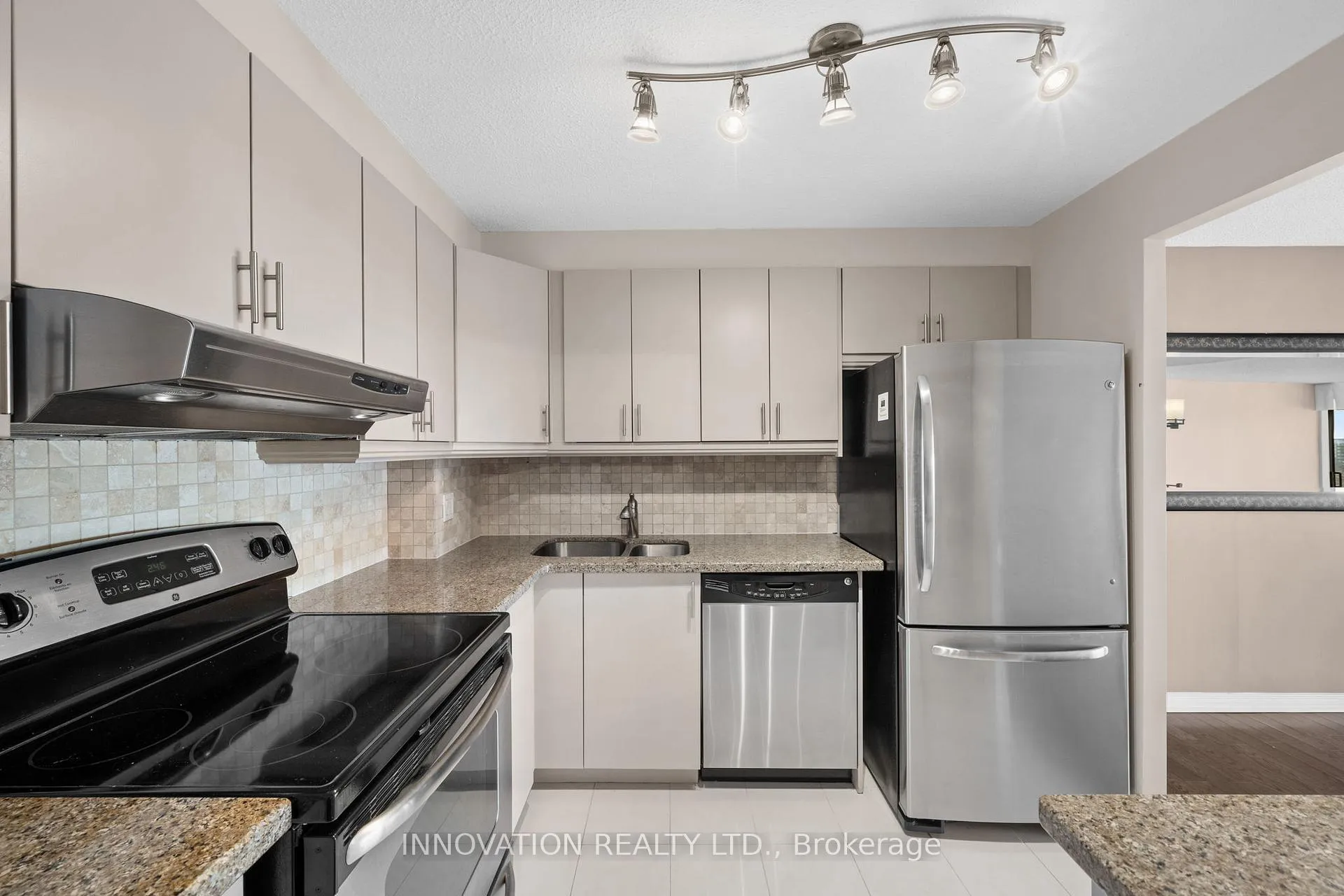 Photo 5 of Unit 1405, 415 Greenview Avenue, Ottawa, Britannia — HOMEH