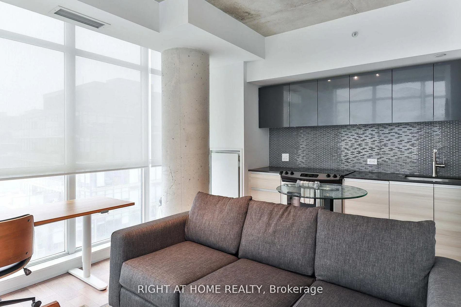 Photo 10 of Unit 906, 1190 Dundas Street E, Toronto, South Riverdale — HOMEH