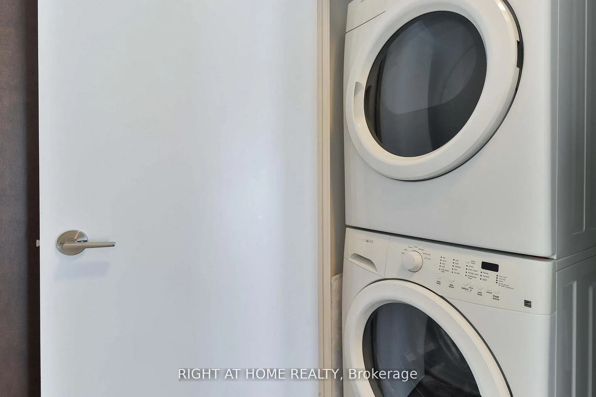 Photo 18 of Unit 906, 1190 Dundas Street E, Toronto, South Riverdale — HOMEH
