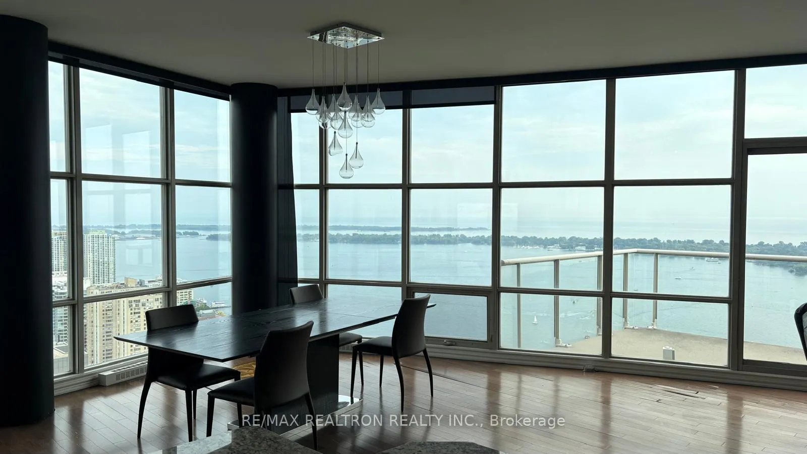 Photo 2 of Unit PH3, 35 Mariner Terrace, Toronto, Waterfront Communities — HOMEH