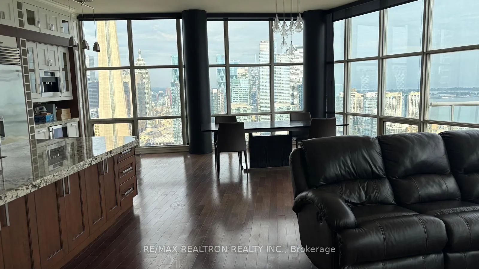 Photo 15 of Unit PH3, 35 Mariner Terrace, Toronto, Waterfront Communities — HOMEH