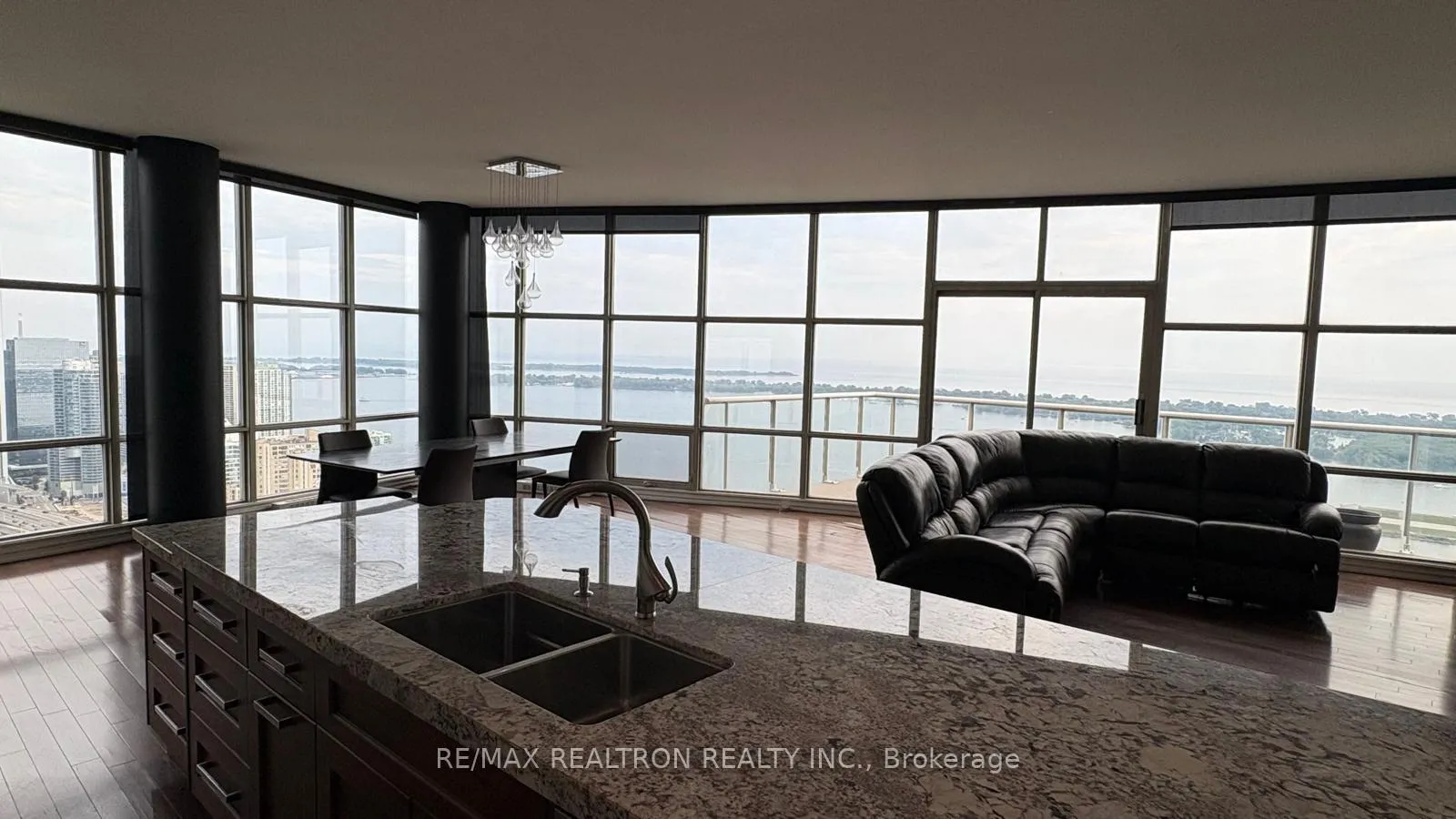 Photo 25 of Unit PH3, 35 Mariner Terrace, Toronto, Waterfront Communities — HOMEH