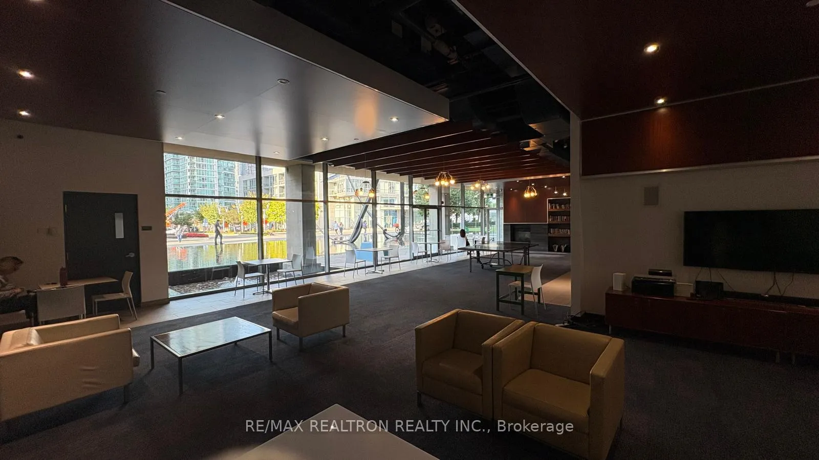 Photo 34 of Unit PH3, 35 Mariner Terrace, Toronto, Waterfront Communities — HOMEH