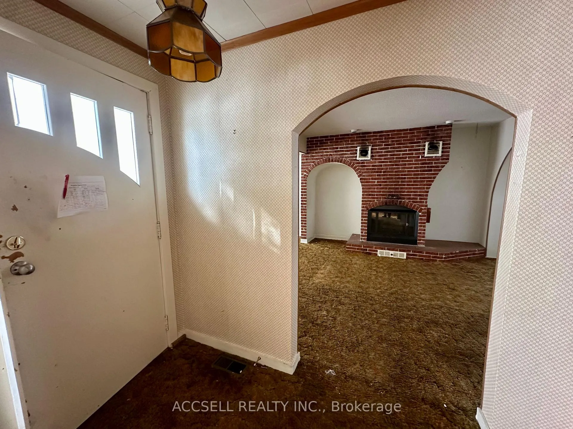 Photo 3 of 18627 Hurontario Street, Caledon, Rural Caledon — HOMEH