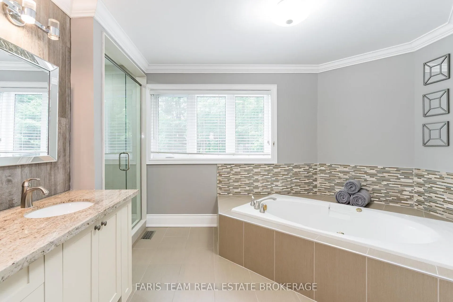 Photo 25 of 6 Alana Drive, Springwater, Centre Vespra — HOMEH