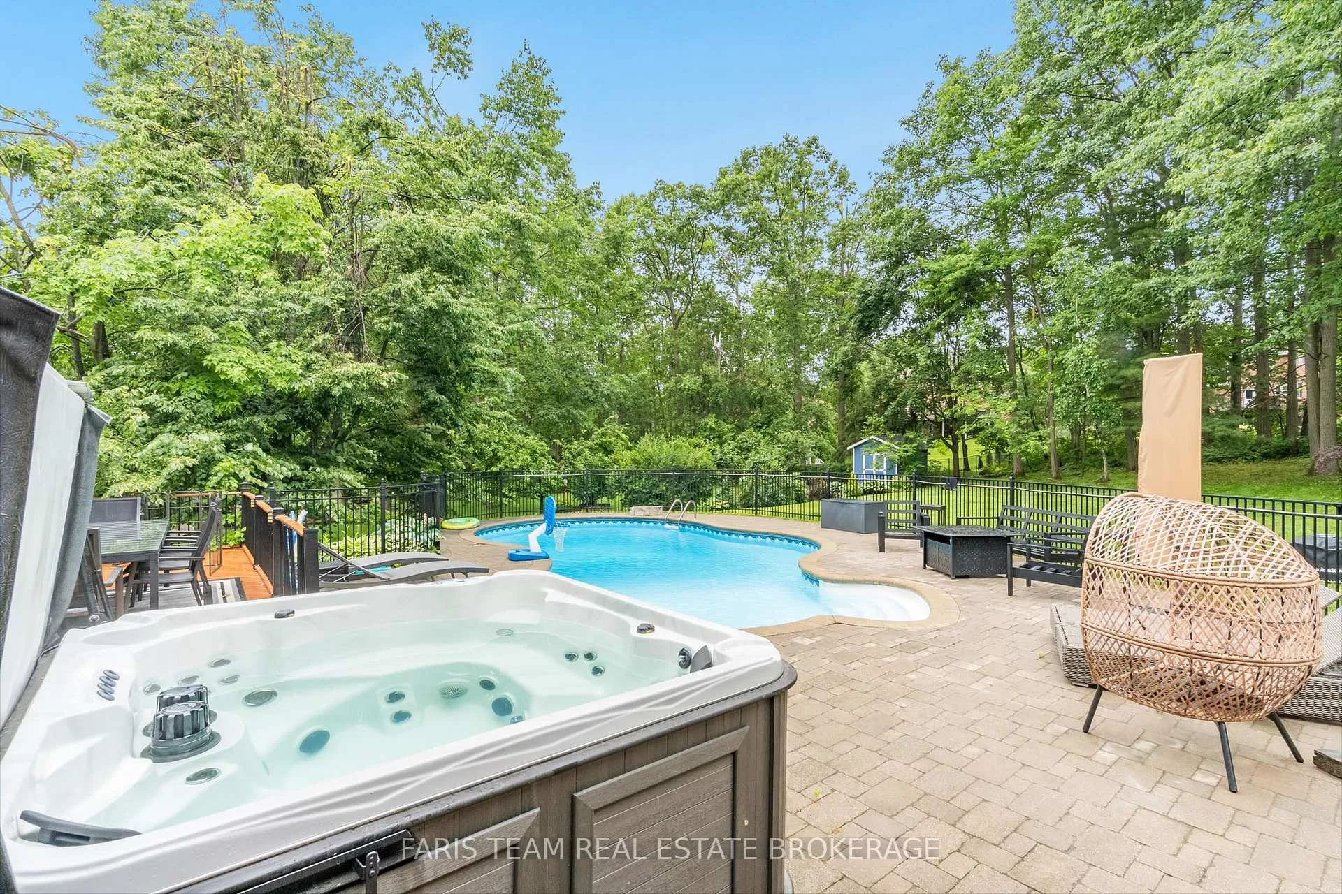 Photo 38 of 6 Alana Drive, Springwater, Centre Vespra — HOMEH