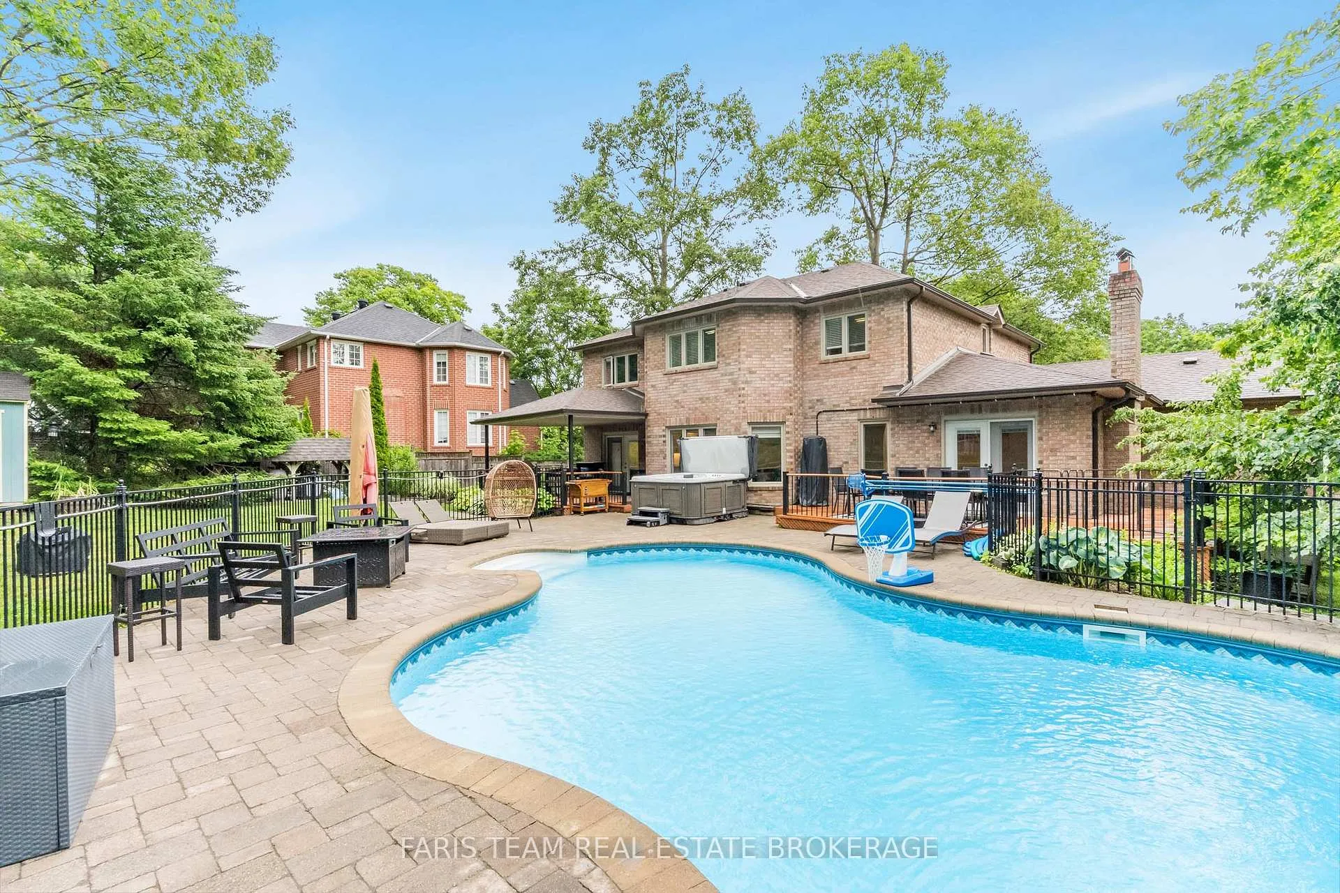 Photo 40 of 6 Alana Drive, Springwater, Centre Vespra — HOMEH