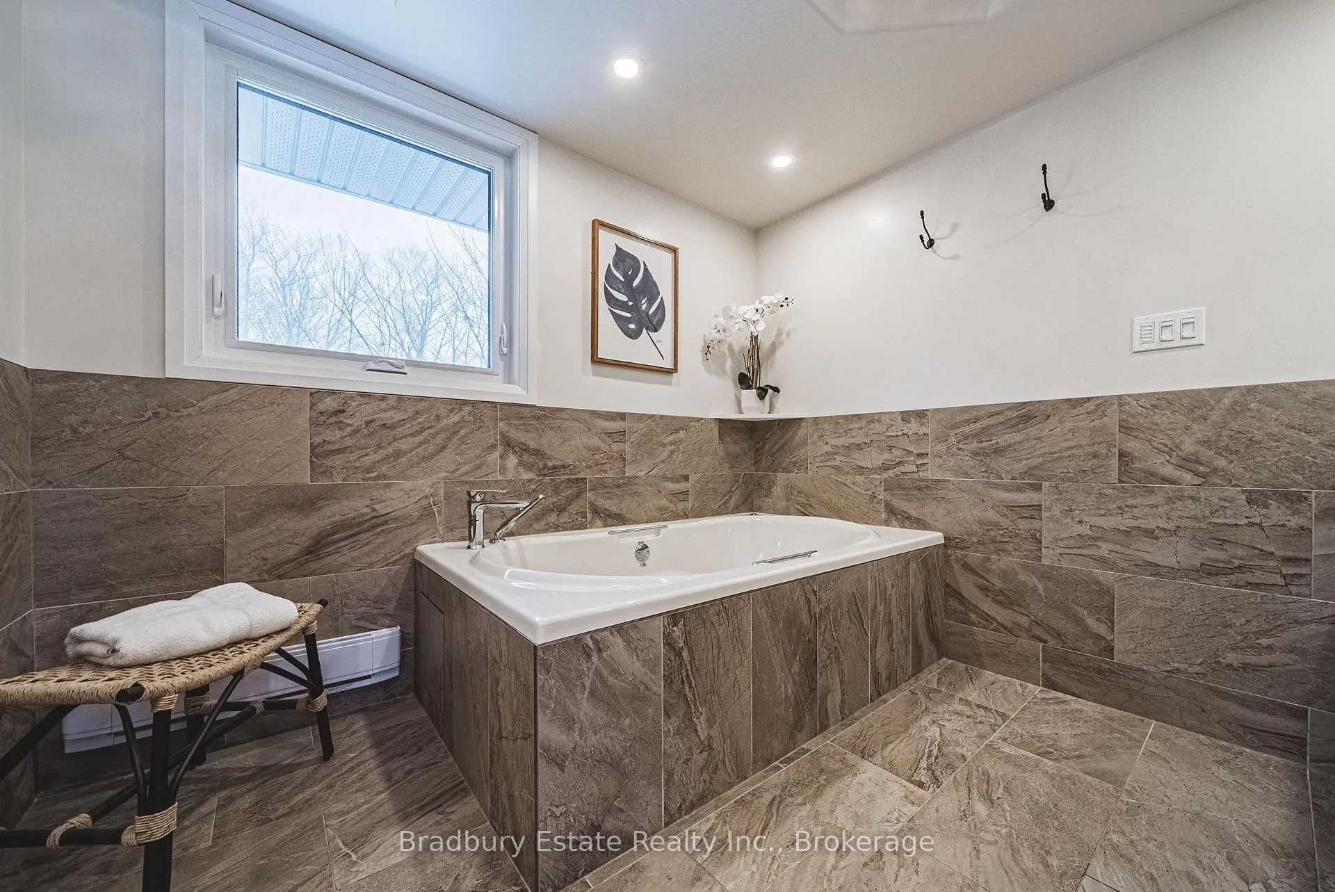 Photo 20 of 1360 Concession 2 Road, Haldimand — HOMEH