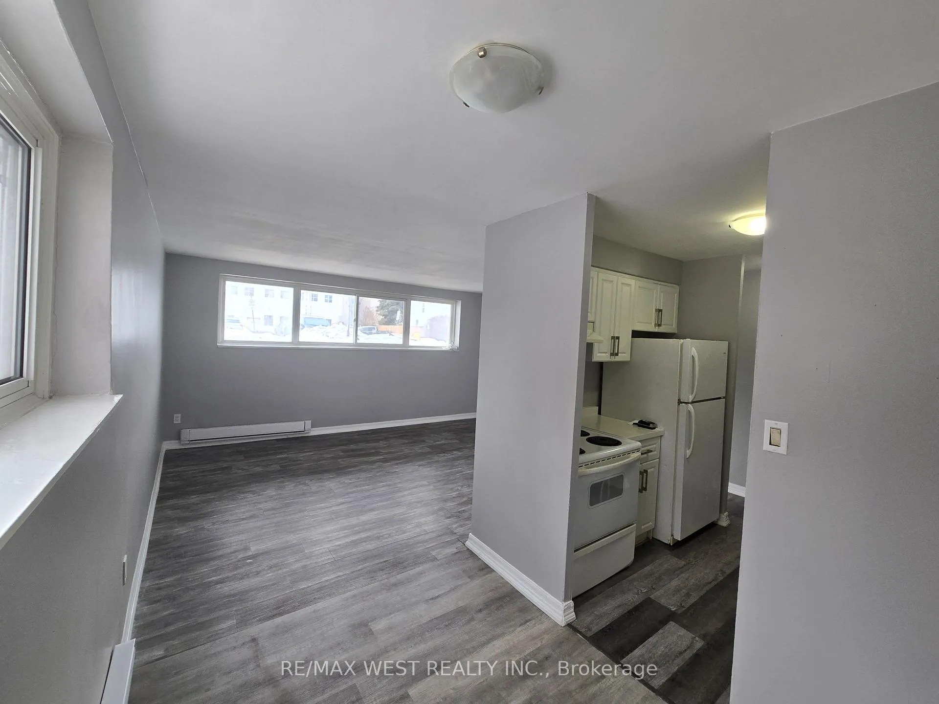 Photo 3 of Unit 1, 80 William Street W, Oshawa, O'Neill — HOMEH