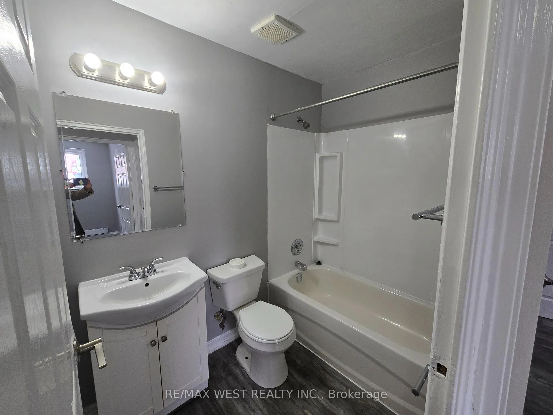 Photo 7 of Unit 1, 80 William Street W, Oshawa, O'Neill — HOMEH