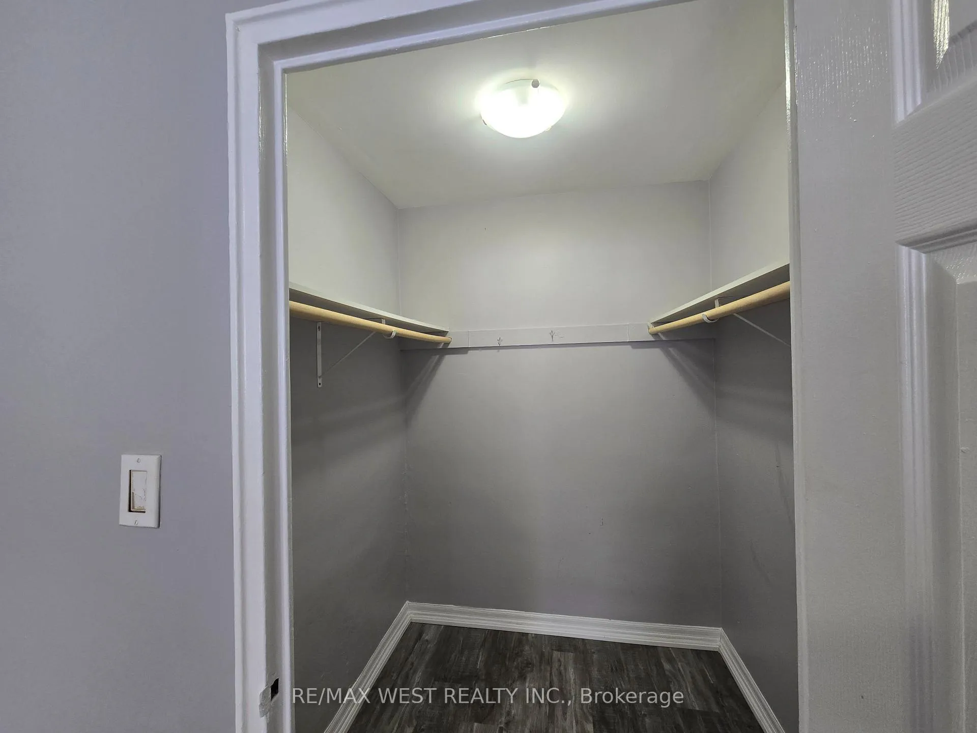 Photo 10 of Unit 1, 80 William Street W, Oshawa, O'Neill — HOMEH