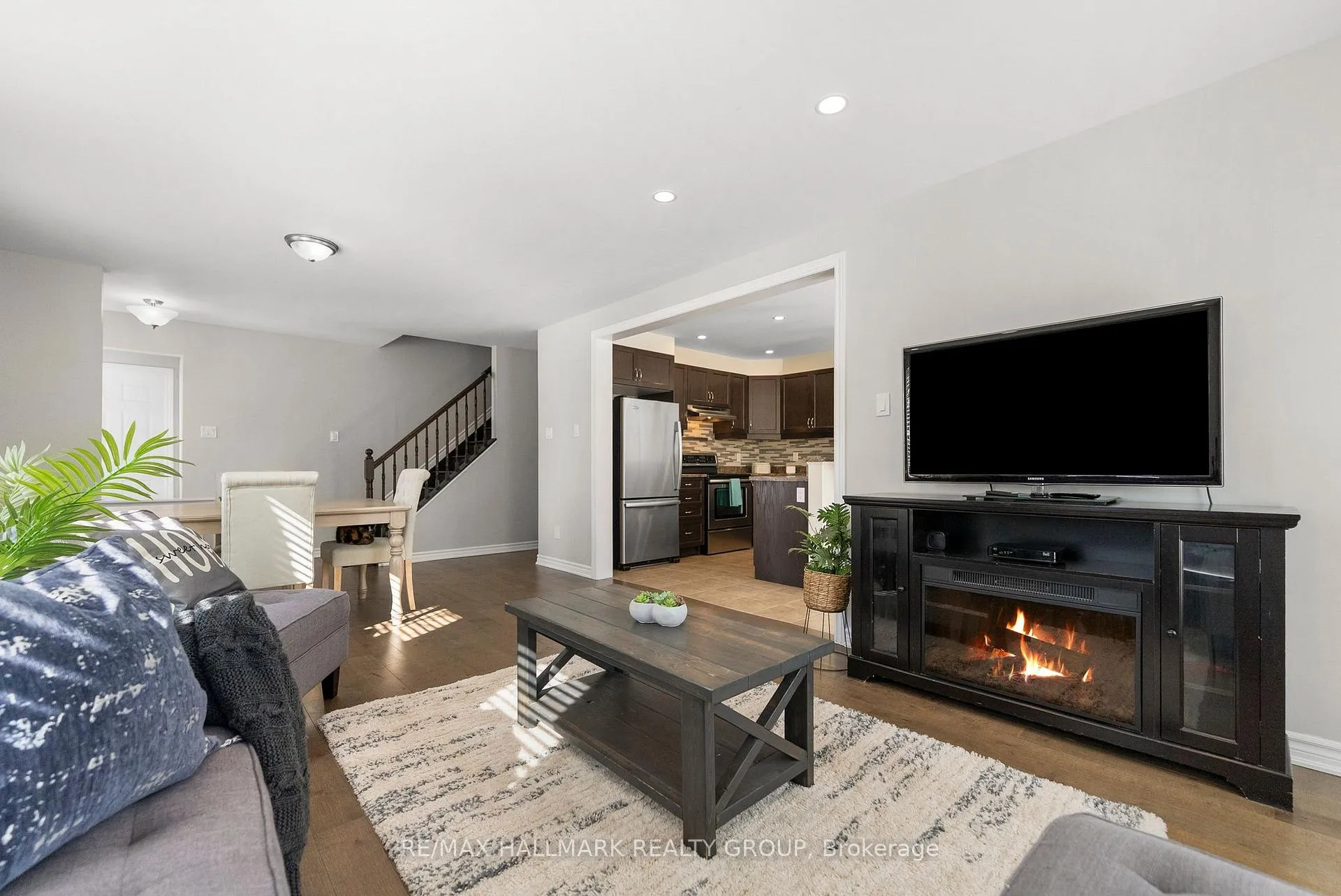 Photo 12 of 403 Brigatine Avenue, Ottawa, Stittsville (North) — HOMEH
