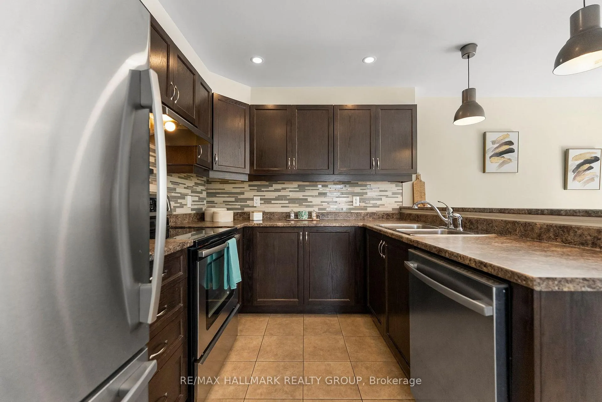 Photo 15 of 403 Brigatine Avenue, Ottawa, Stittsville (North) — HOMEH
